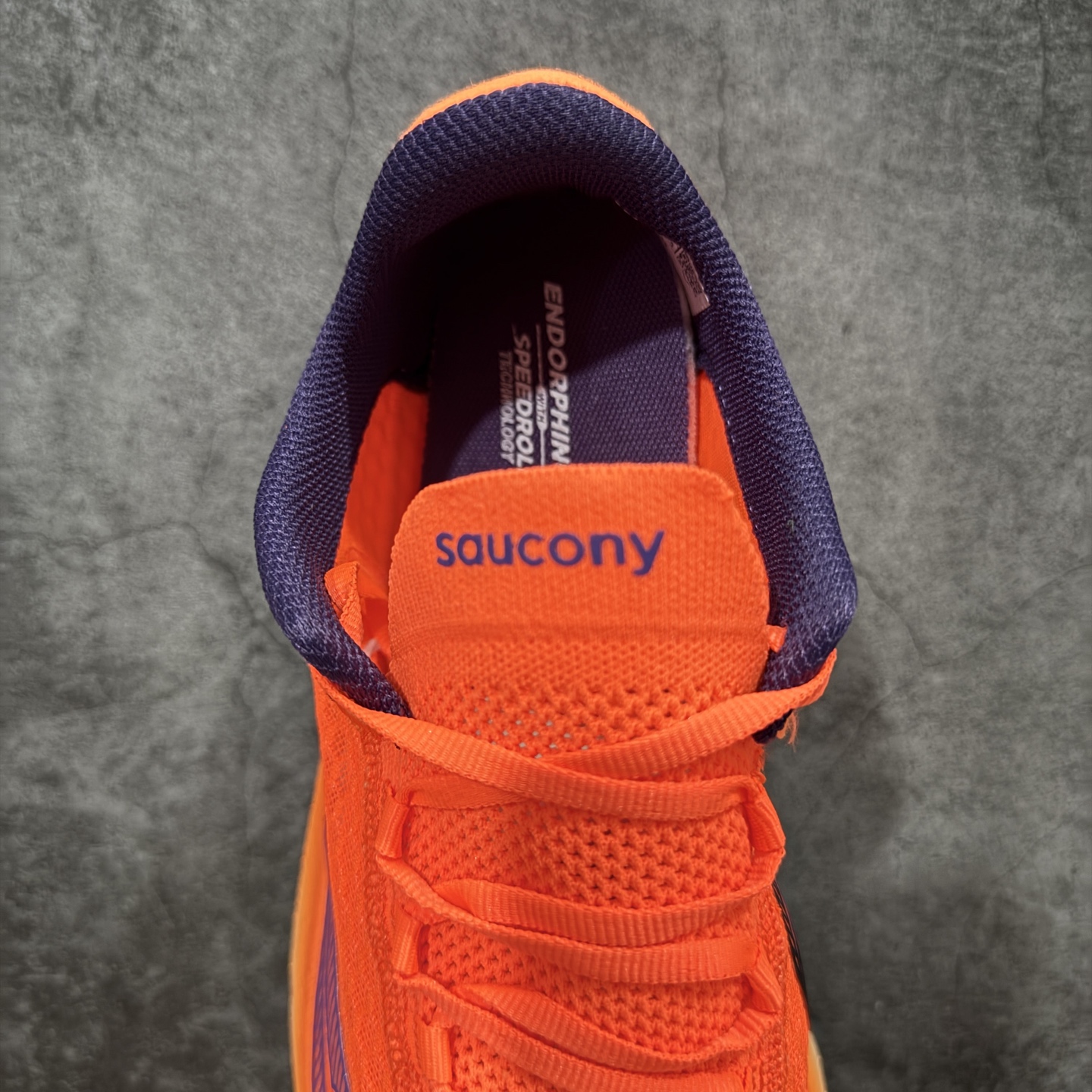  
【纯原版】SAUCONY索康尼 ENDORPHIN PRO4 啡鹏系列 男女低帮缓震跑步鞋 

注意