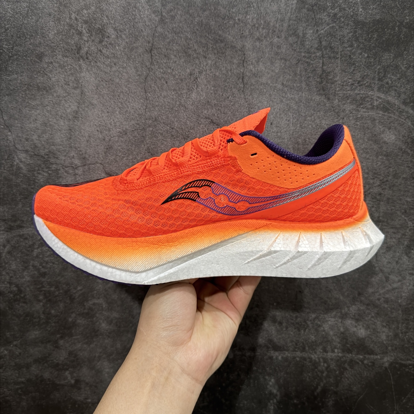  
【纯原版】SAUCONY索康尼 ENDORPHIN PRO4 啡鹏系列 男女低帮缓震跑步鞋 

注意