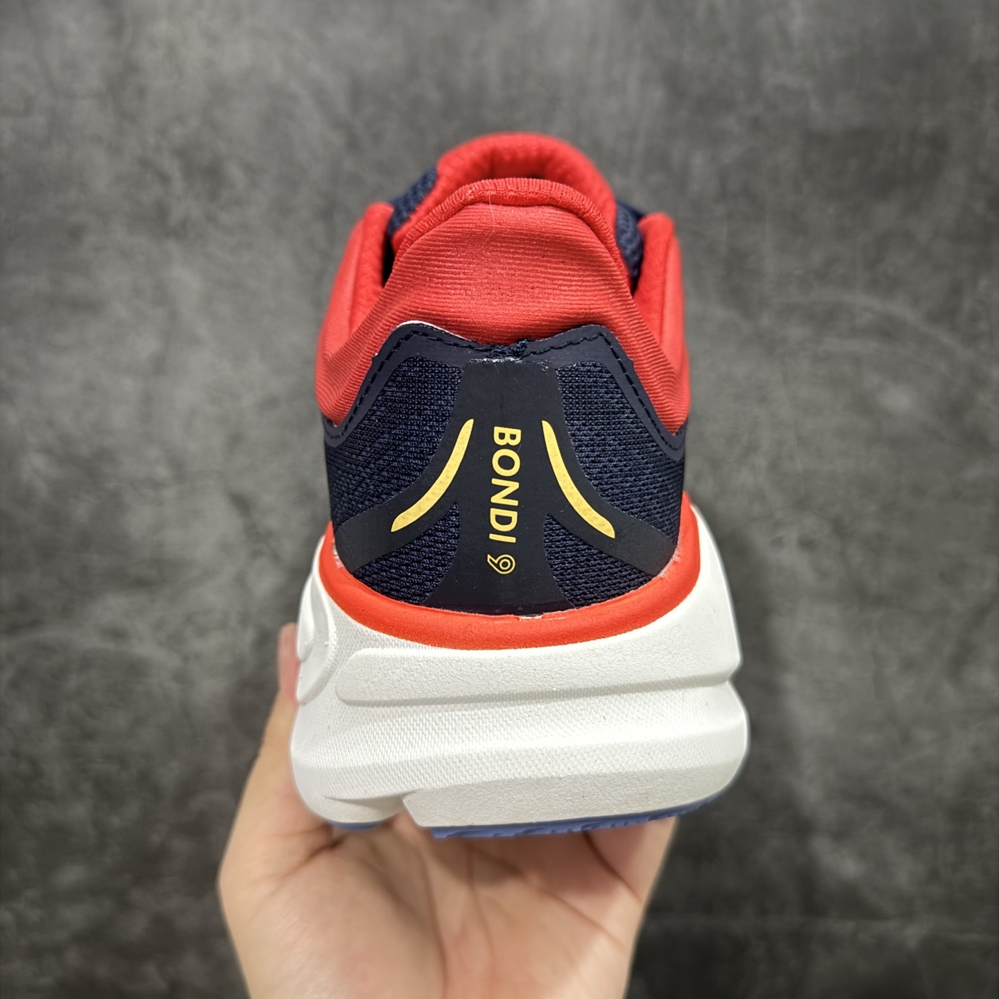 【纯原版】HOKA ONE ONE Bondi 9 WIDE 邦迪九代舒适防滑耐磨低帮休闲跑步鞋