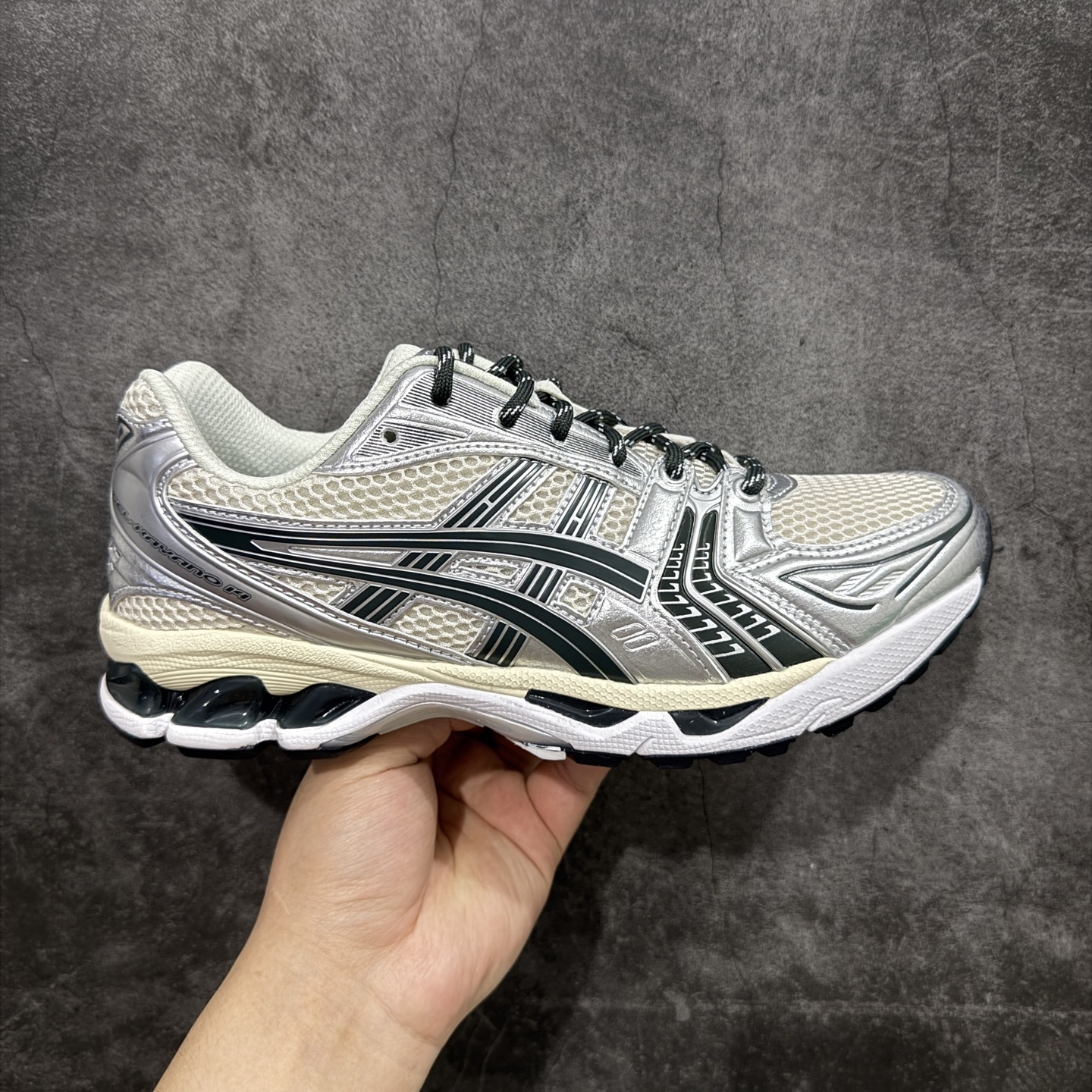 纯原 ASICS GEL-KAYANO 14 亚瑟士系列轻量缓震休闲运动跑步鞋
市场天花板品质