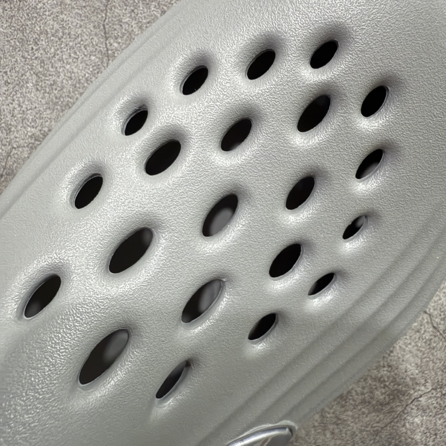 图片[5]-【正确组合底版】NK Reactx Rejuven 8 新款夏季沙滩凉鞋拖鞋洞洞鞋 HV5060-001 采用质感柔软且出众回弹的 ReactX泡绵，发泡组合大底 脚感十分舒适，缔造非凡舒适的日常穿着体验，助你保持活力。 货号：HV5060-001  尺码：36.5 38 39 40 41 42 43 44 45-选品中心