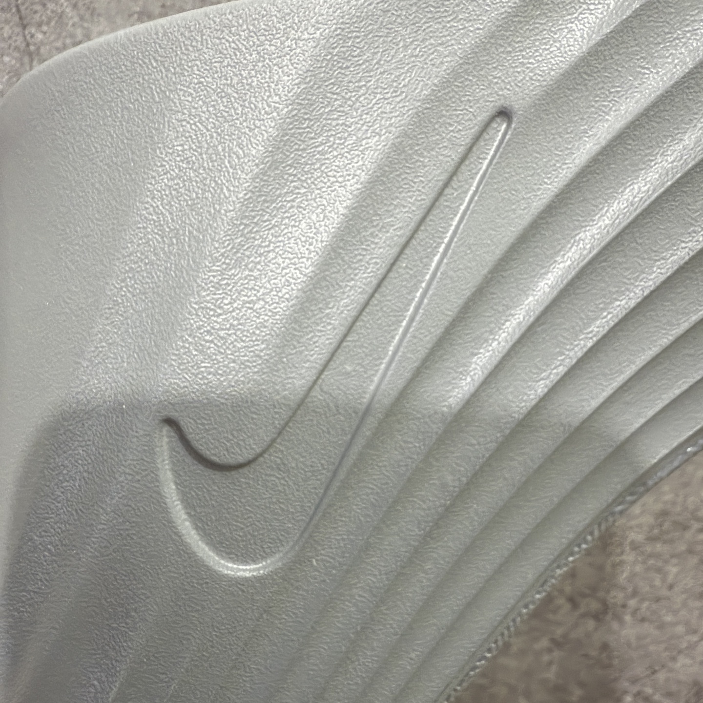 图片[9]-【正确组合底版】NK Reactx Rejuven 8 新款夏季沙滩凉鞋拖鞋洞洞鞋 HV5060-001 采用质感柔软且出众回弹的 ReactX泡绵，发泡组合大底 脚感十分舒适，缔造非凡舒适的日常穿着体验，助你保持活力。 货号：HV5060-001  尺码：36.5 38 39 40 41 42 43 44 45-选品中心