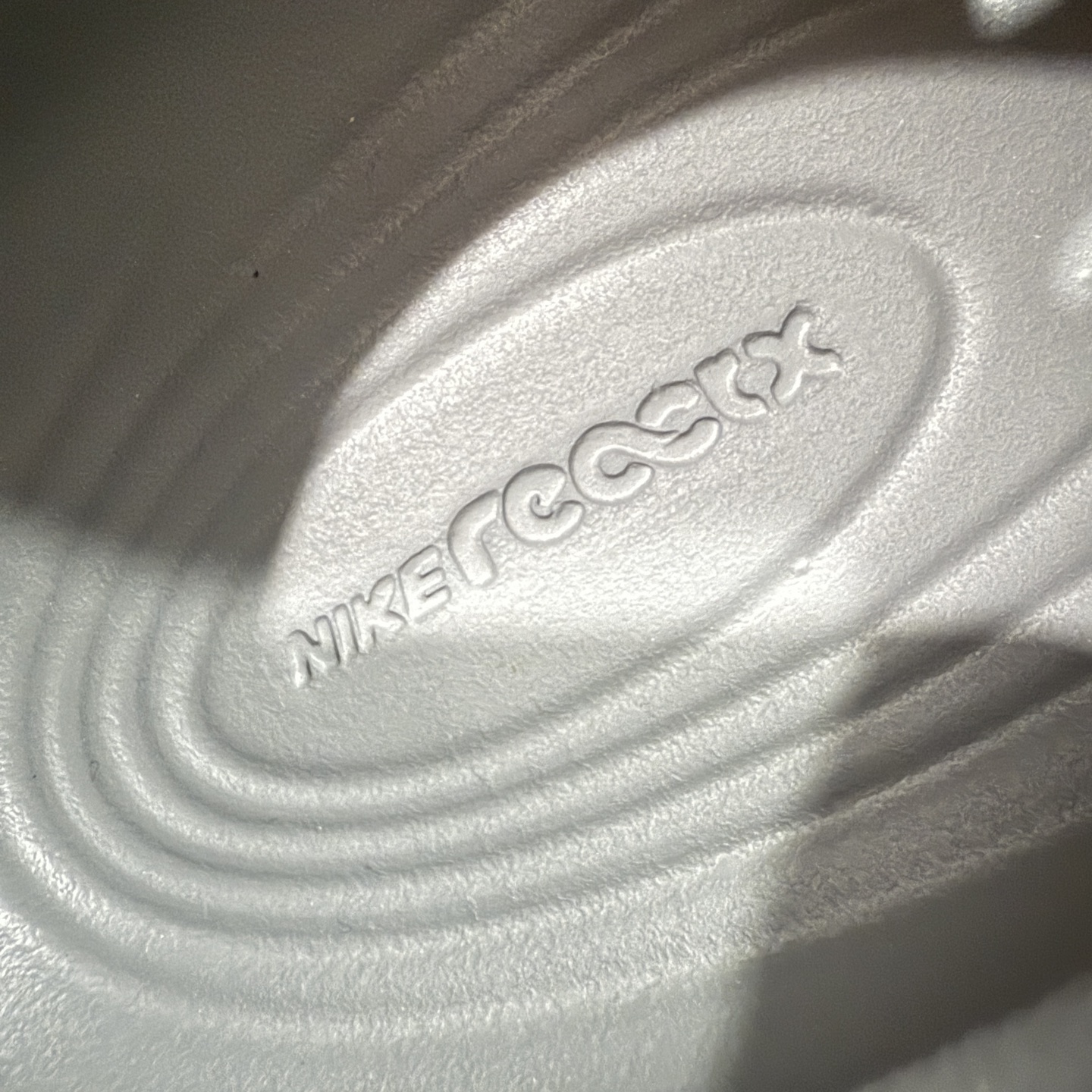 图片[3]-【正确组合底版】NK Reactx Rejuven 8 新款夏季沙滩凉鞋拖鞋洞洞鞋 HV5060-001 采用质感柔软且出众回弹的 ReactX泡绵，发泡组合大底 脚感十分舒适，缔造非凡舒适的日常穿着体验，助你保持活力。 货号：HV5060-001  尺码：36.5 38 39 40 41 42 43 44 45-选品中心