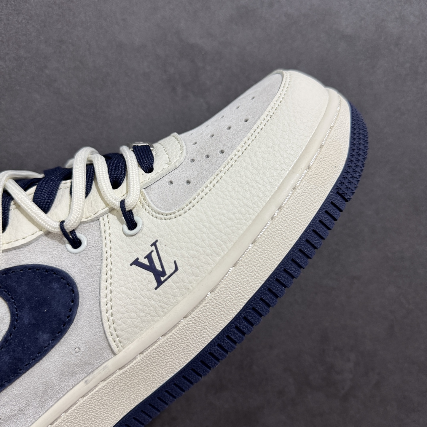 260 定制版Nike Air Force 1'07 Low LV联名 蓝勾抽绳 空军一号低帮休闲板鞋 DM6868-083