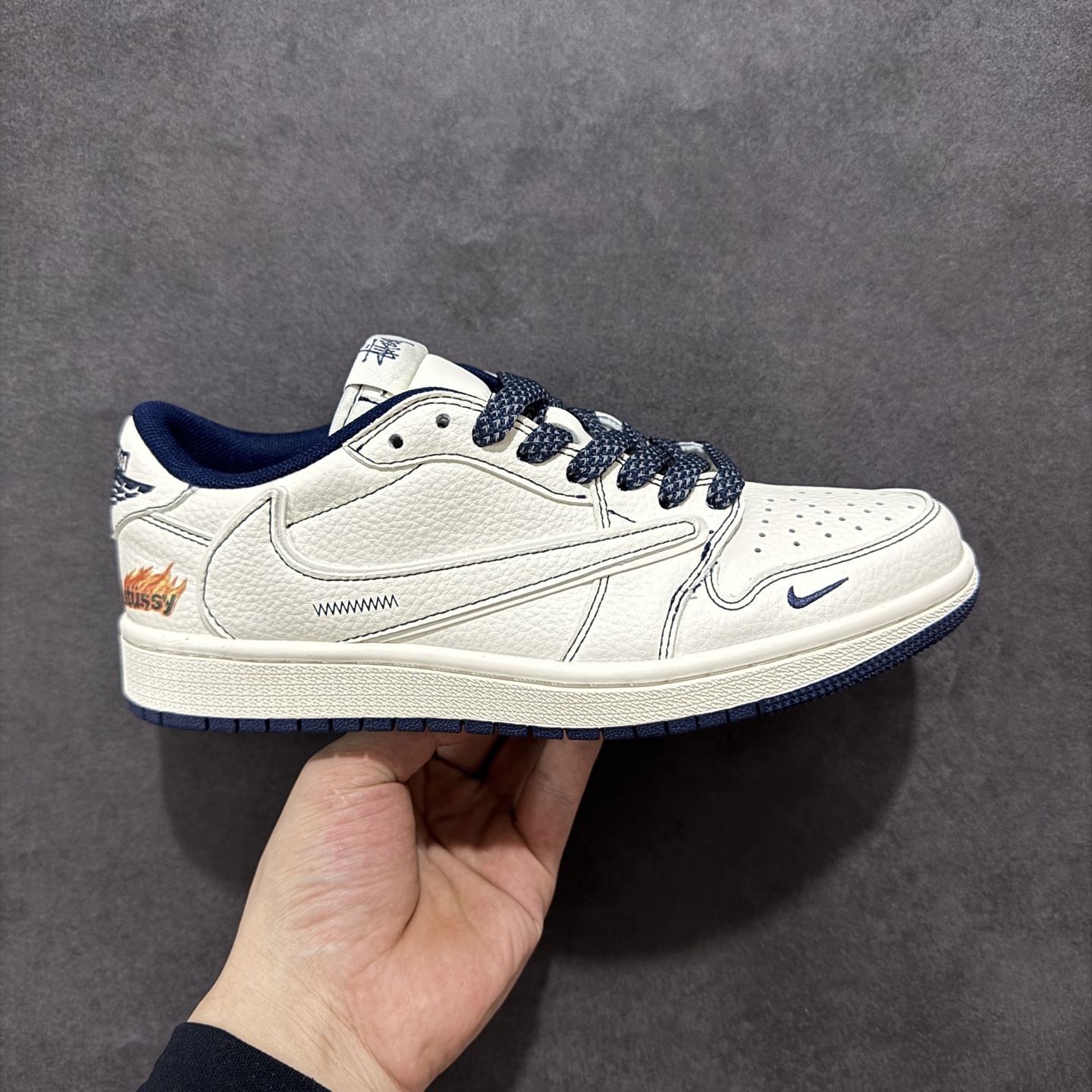 280 定制版Travis Scott x Fragment Design x Air Jordan 1 Low SP AJ1 斯图西联名 灰线火焰 低帮文化休闲板鞋 ZH2598-230