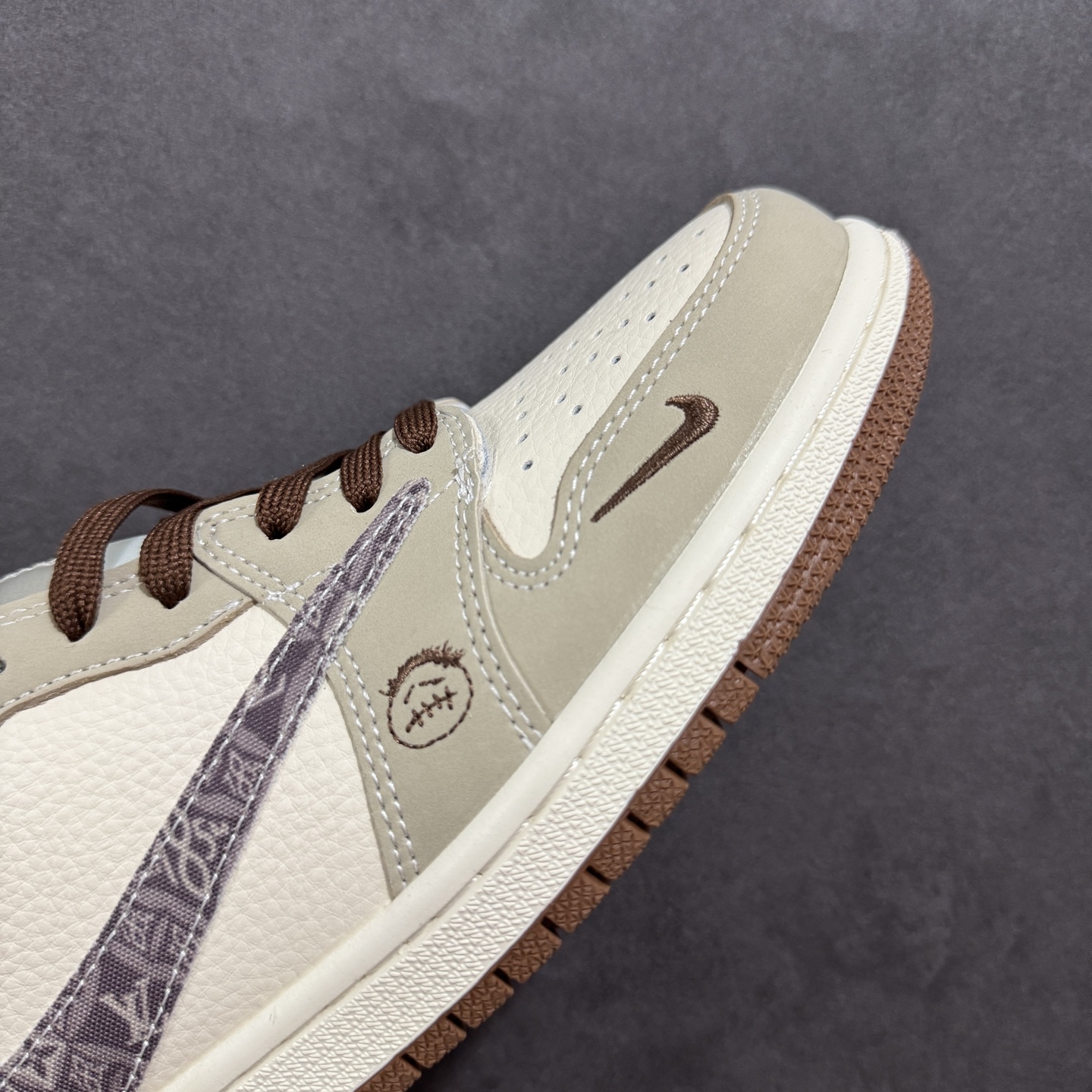 280 定制版Travis Scott x Fragment Design x Air Jordan 1 Low SP AJ1 LV联名 花勾鬼脸 低帮文化休闲板鞋 XS2024-060