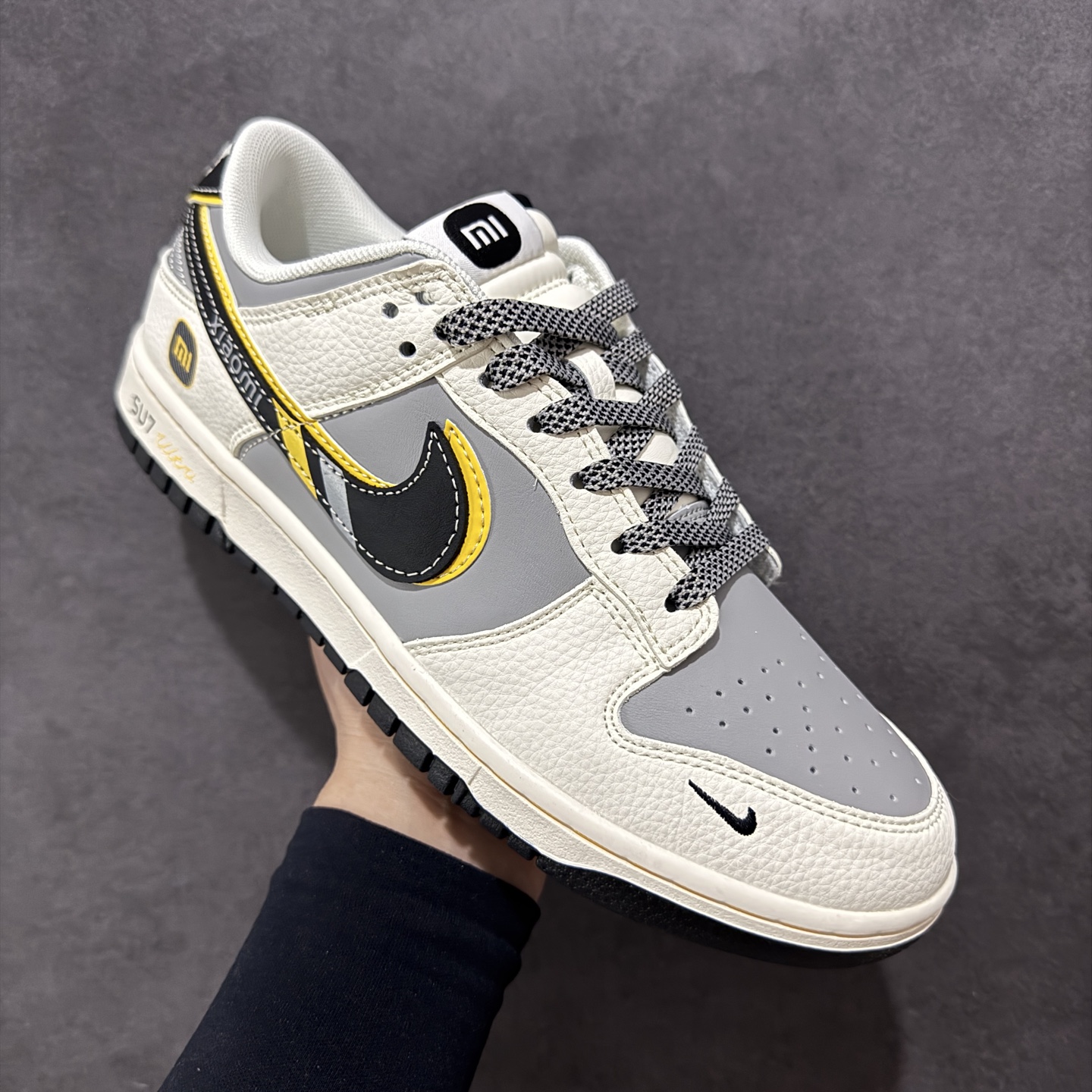 280 定制版Nike SB Dunk Low 小米联名 Su7 Ultru 周年高端定制 低帮休闲板鞋 XX3168-166