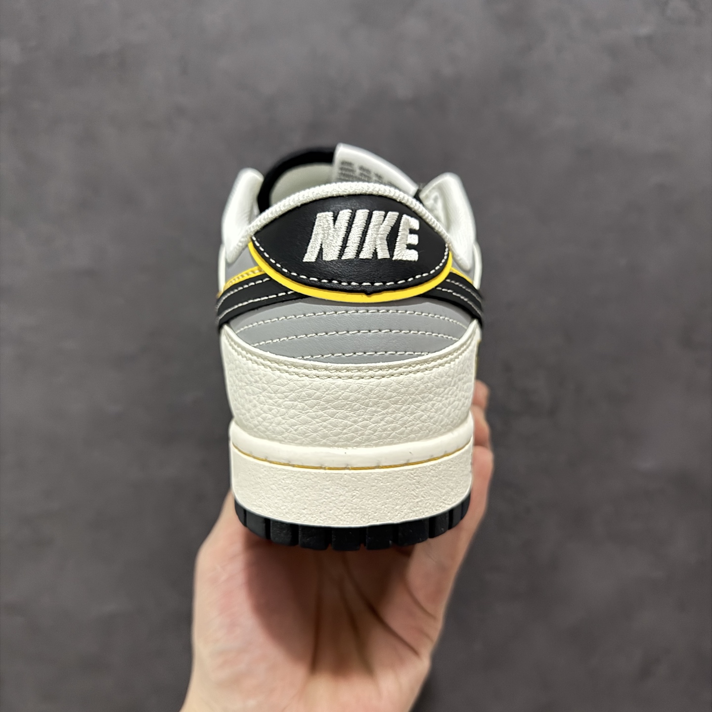 280 定制版Nike SB Dunk Low 小米联名 Su7 Ultru 周年高端定制 低帮休闲板鞋 XX3168-166