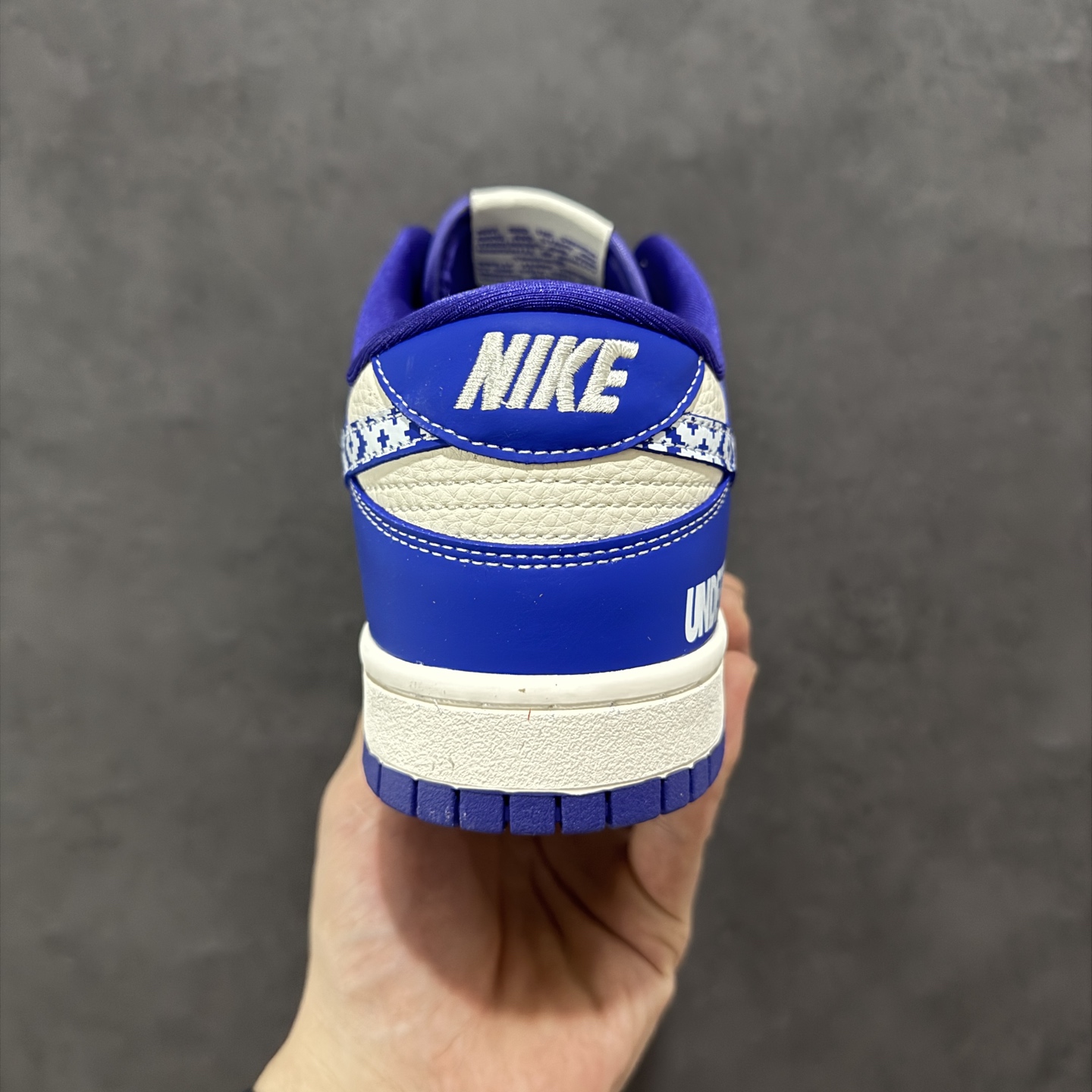 280 定制版Nike SB Dunk Low UN系列 马赛克蓝勾 周年高端定制 低帮休闲板鞋 KK1333-045