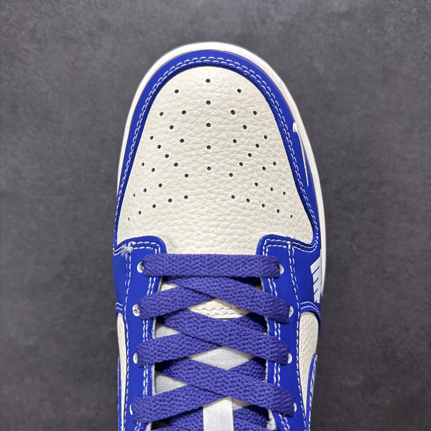 280 定制版Nike SB Dunk Low UN系列 马赛克蓝勾 周年高端定制 低帮休闲板鞋 KK1333-045