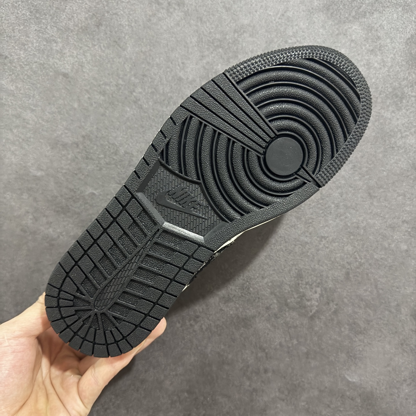 280 定制版Air Jordan 1 Low AJ 乔1 LV联名 黑断勾 高端定制 低帮复古篮球鞋 YX5066-332