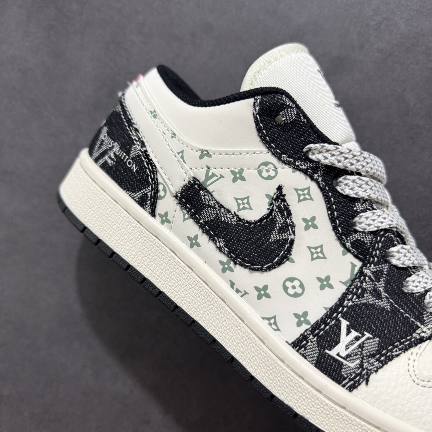 280 定制版Air Jordan 1 Low AJ 乔1 LV联名 黑断勾 高端定制 低帮复古篮球鞋 YX5066-332