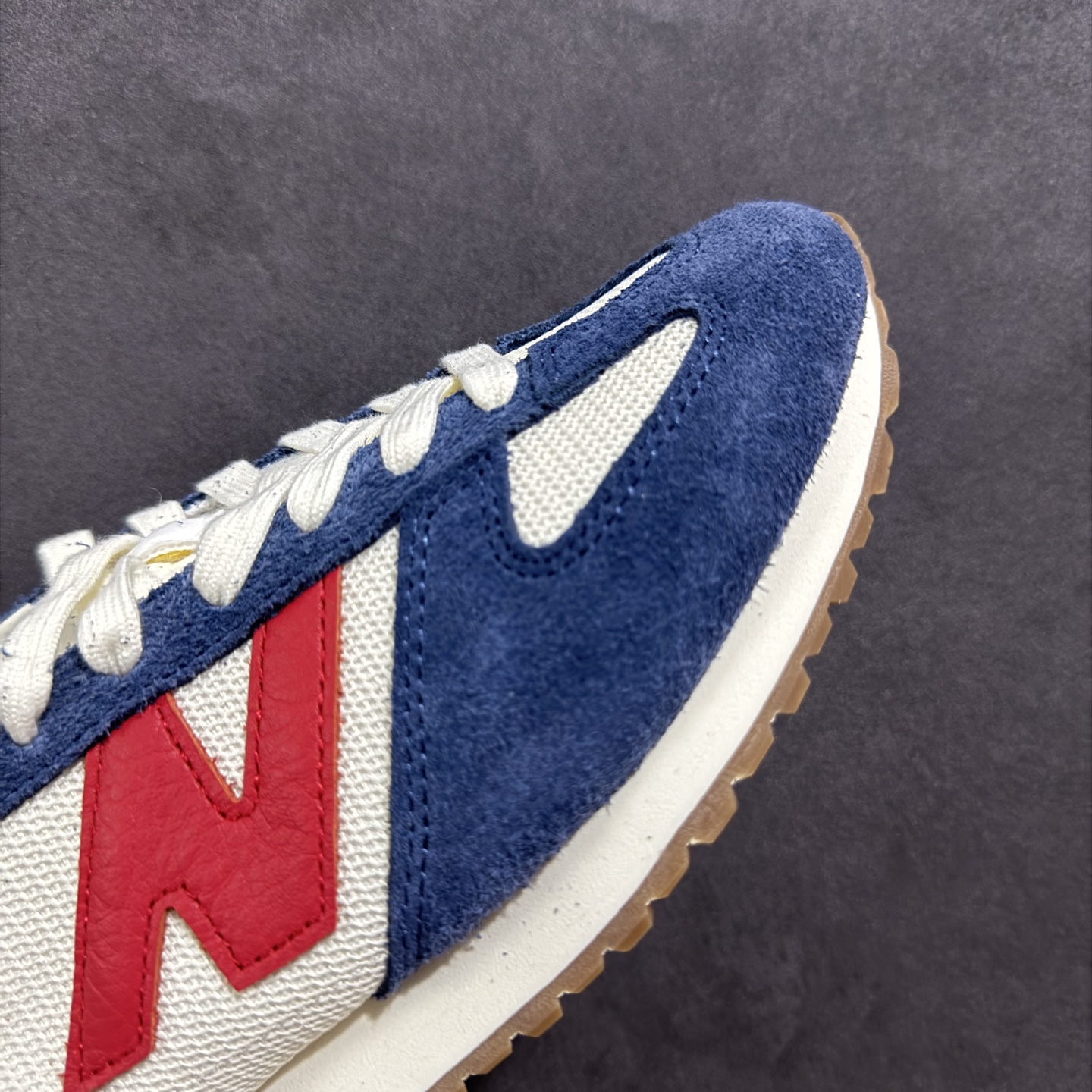 170 New Balance NB 471 系列 鞋款特别附赠两双带有品牌标识的限定配色鞋带 U471AK