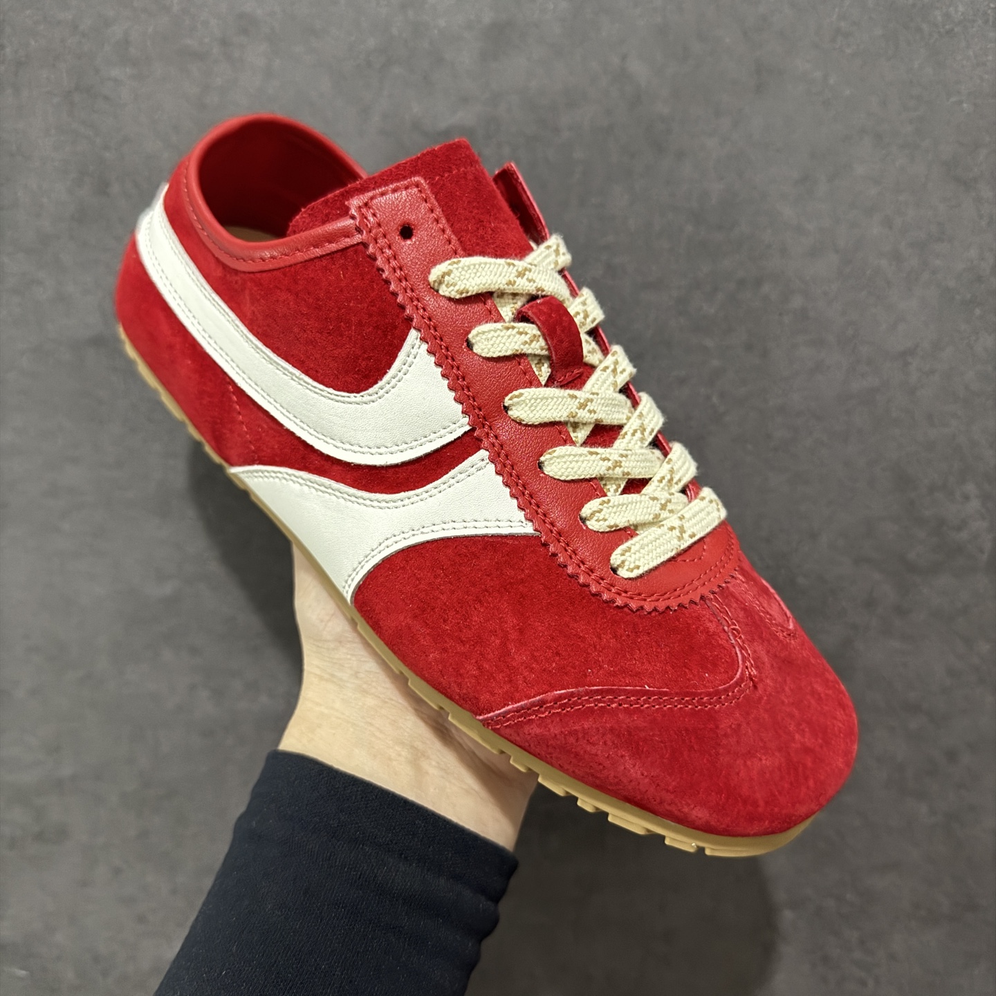 图片[3]-【公司级】GG-CC阿甘德训鞋2.0系列复古风芭蕾舞鞋薄底百搭运动休闲鞋系列 #广东大厂品质 25ss春季新款 全手工拉帮工艺成型 反绒牛皮革拼接头层皮饰片鞋面材质 鞋身原装高密度防刮尼龙面料,极好柔软效果 双春日踏青舒适度和少女感 GGCC德训鞋界的白月光🌙 长时间走路和站立都不累脚 不管怎么搭配都好看 尺码：35 36 37 38 39 40-选品中心