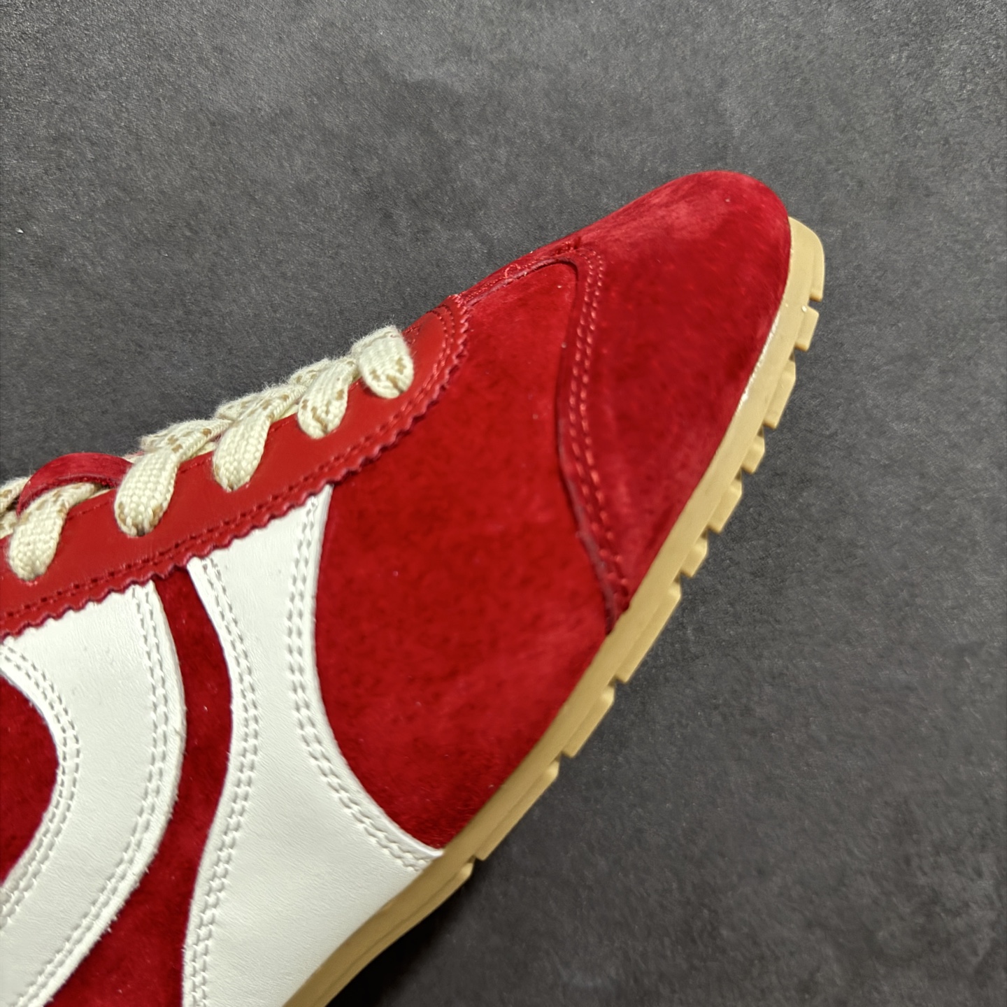 图片[5]-【公司级】GG-CC阿甘德训鞋2.0系列复古风芭蕾舞鞋薄底百搭运动休闲鞋系列 #广东大厂品质 25ss春季新款 全手工拉帮工艺成型 反绒牛皮革拼接头层皮饰片鞋面材质 鞋身原装高密度防刮尼龙面料,极好柔软效果 双春日踏青舒适度和少女感 GGCC德训鞋界的白月光🌙 长时间走路和站立都不累脚 不管怎么搭配都好看 尺码：35 36 37 38 39 40-选品中心