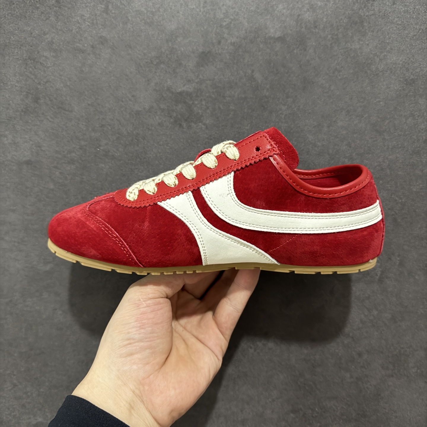 图片[2]-【公司级】GG-CC阿甘德训鞋2.0系列复古风芭蕾舞鞋薄底百搭运动休闲鞋系列 #广东大厂品质 25ss春季新款 全手工拉帮工艺成型 反绒牛皮革拼接头层皮饰片鞋面材质 鞋身原装高密度防刮尼龙面料,极好柔软效果 双春日踏青舒适度和少女感 GGCC德训鞋界的白月光🌙 长时间走路和站立都不累脚 不管怎么搭配都好看 尺码：35 36 37 38 39 40-选品中心