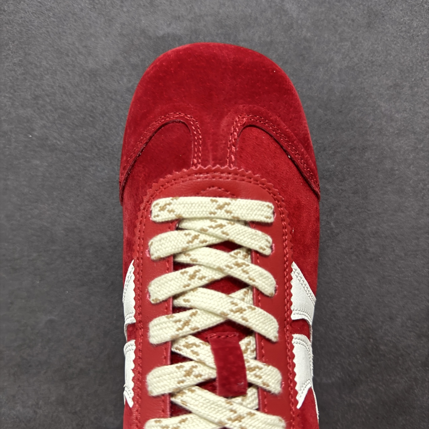 图片[8]-【公司级】GG-CC阿甘德训鞋2.0系列复古风芭蕾舞鞋薄底百搭运动休闲鞋系列 #广东大厂品质 25ss春季新款 全手工拉帮工艺成型 反绒牛皮革拼接头层皮饰片鞋面材质 鞋身原装高密度防刮尼龙面料,极好柔软效果 双春日踏青舒适度和少女感 GGCC德训鞋界的白月光🌙 长时间走路和站立都不累脚 不管怎么搭配都好看 尺码：35 36 37 38 39 40-选品中心