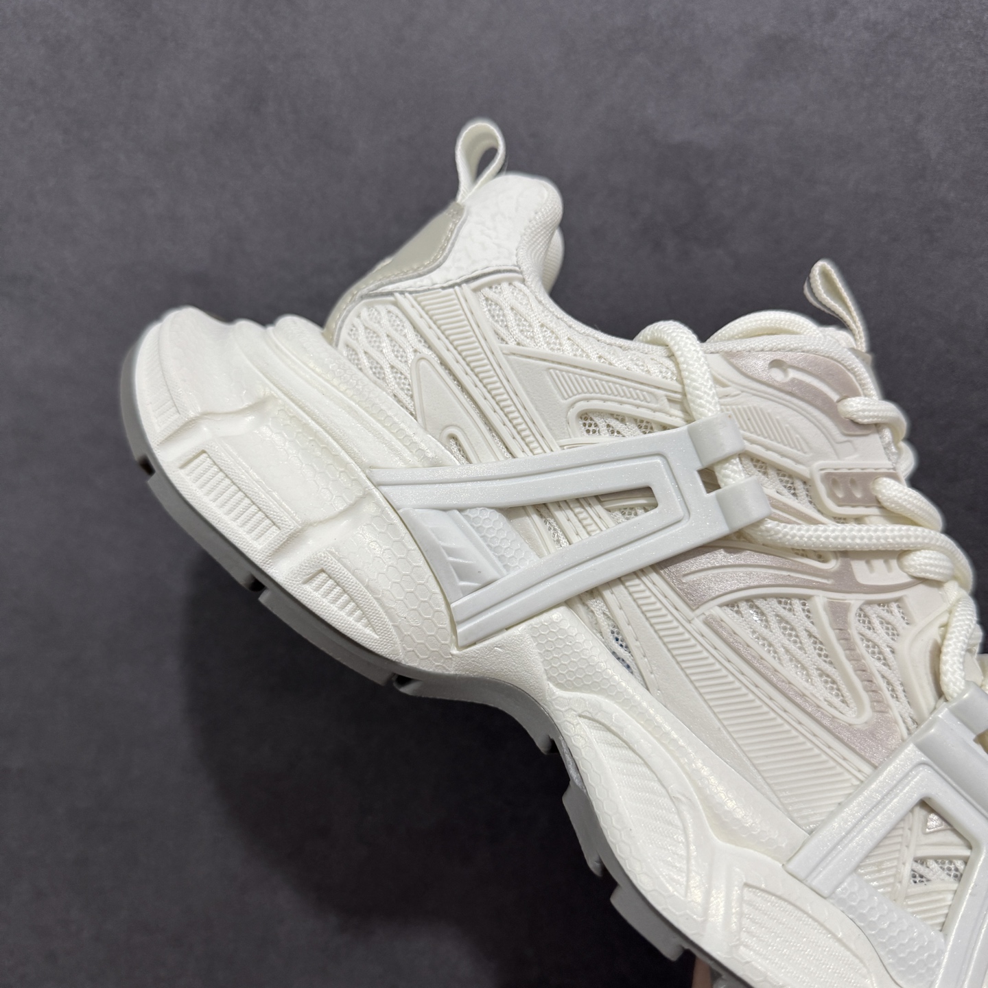 图片[6]-【公司级】GG-CC Chunky Low 休闲时尚运动老爹鞋系列 #广东大厂出品 完美细节 25ss春季新款 大长腿 时髦look轻松定格 不费力展现率性氛围 酷帅机能风不规则设计大底 GGcc灰色网布拼色造型设计 轻便舒适百搭 不管怎么搭都敲好看~ 尺码： 35 36 37 38 39 40-选品中心