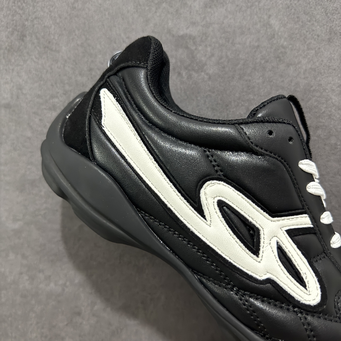 图片[6]-【公司级】GOOD BAI 白敬亭同款 复古时尚流浪鞋 广东大厂货 2025春夏新品 网纹格 赛车鞋设计搭配做旧效果 是又酷又浪漫 千禧复古感 脚感特别 轻盈舒适~ 内增高设计 穿着更好搭配 尺码：35 36 37 38 39 40-选品中心