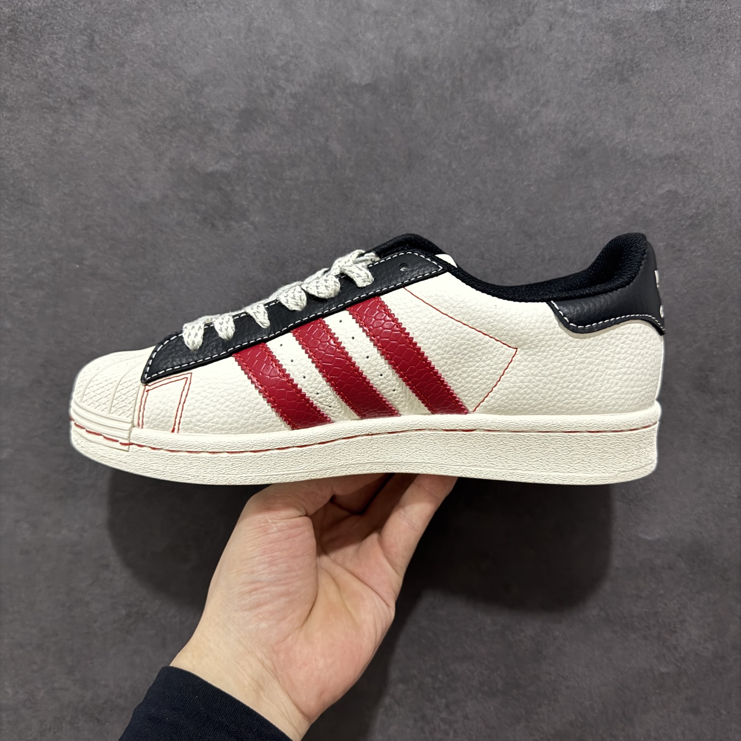  
【定制版】AD Originals Superstar x The North Face 白红黑
采