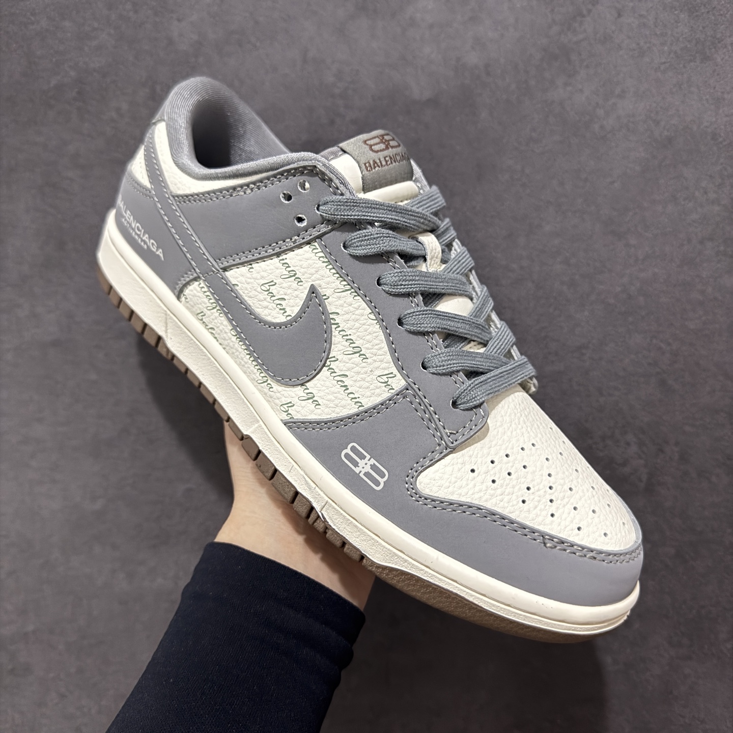 260 定制版Nk SB Dunk Low 定制配色 巴黎世家联名 Dunk系列复古低帮休闲百搭板鞋 XD1588-205