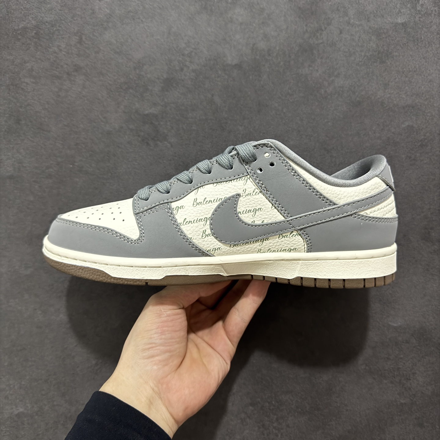 260 定制版Nk SB Dunk Low 定制配色 巴黎世家联名 Dunk系列复古低帮休闲百搭板鞋 XD1588-205