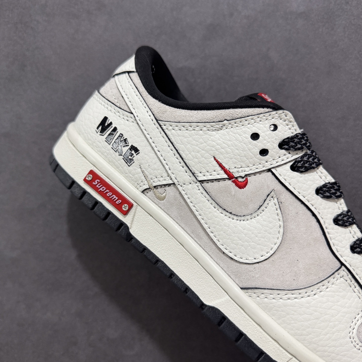 280 定制版Nike SB Dunk Low Sup联名 米白满天星 周年高端定制 低帮休闲板鞋 SC9207-410