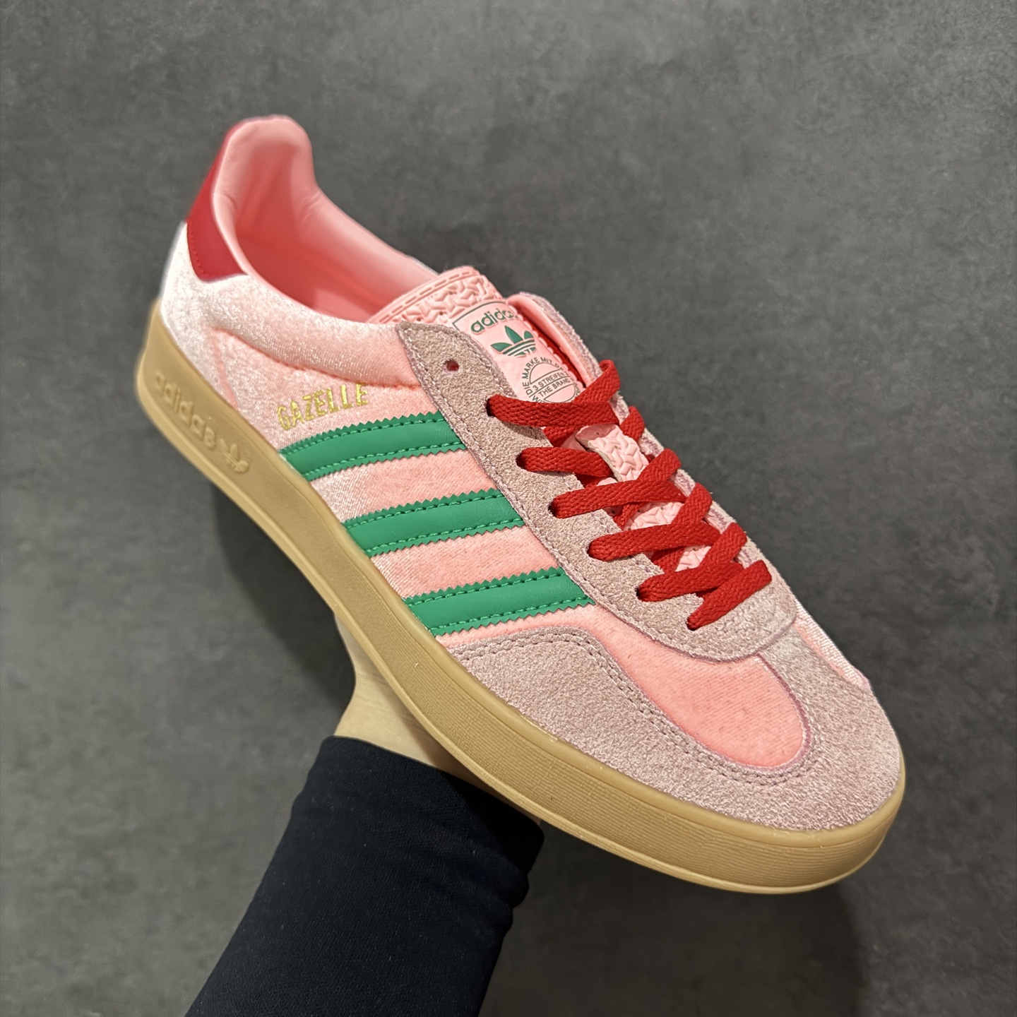170 正确版AD Originals Gazelle INdoor END 樱花粉丝绒三叶草休闲防滑耐磨低帮板鞋 JI2713