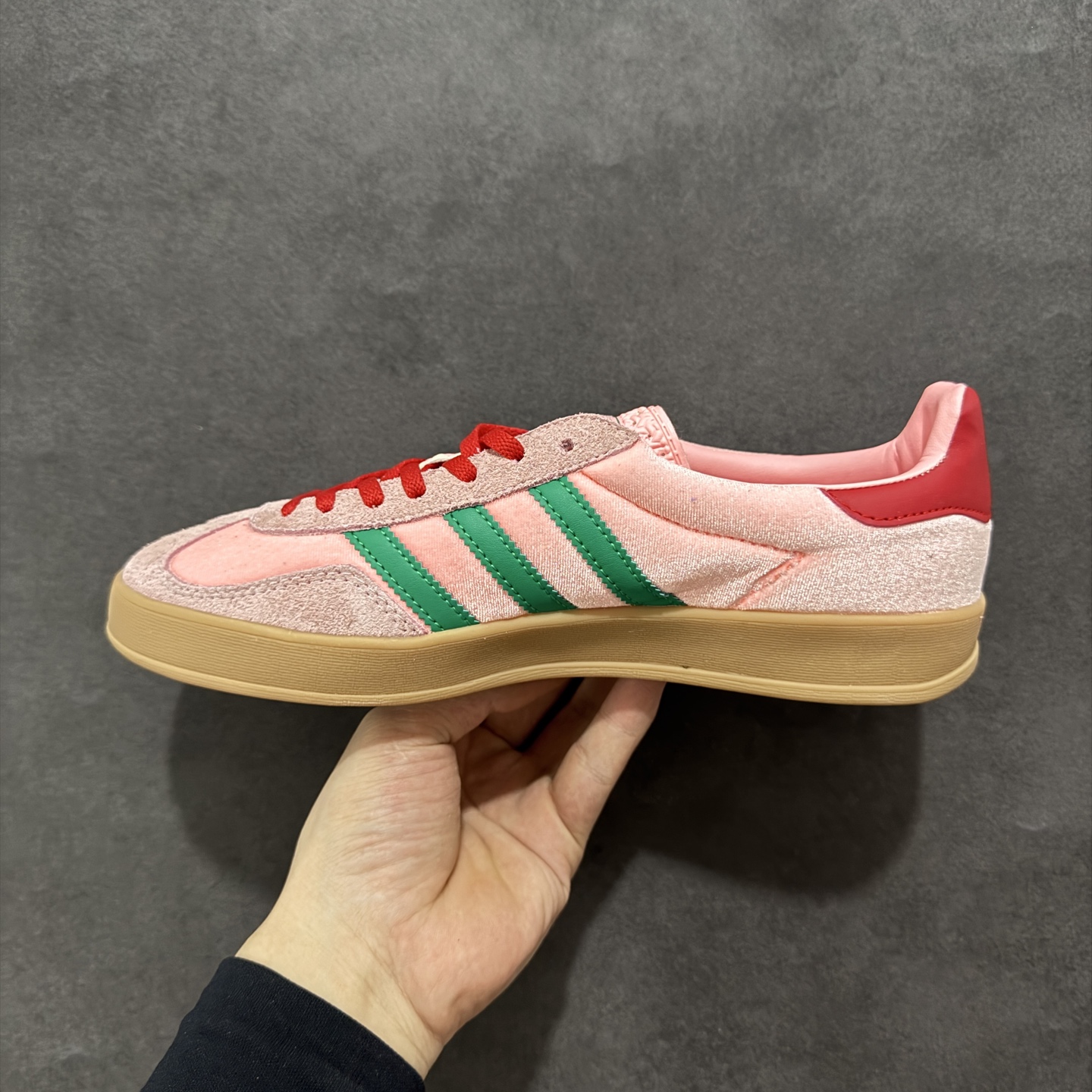170 正确版AD Originals Gazelle INdoor END 樱花粉丝绒三叶草休闲防滑耐磨低帮板鞋 JI2713