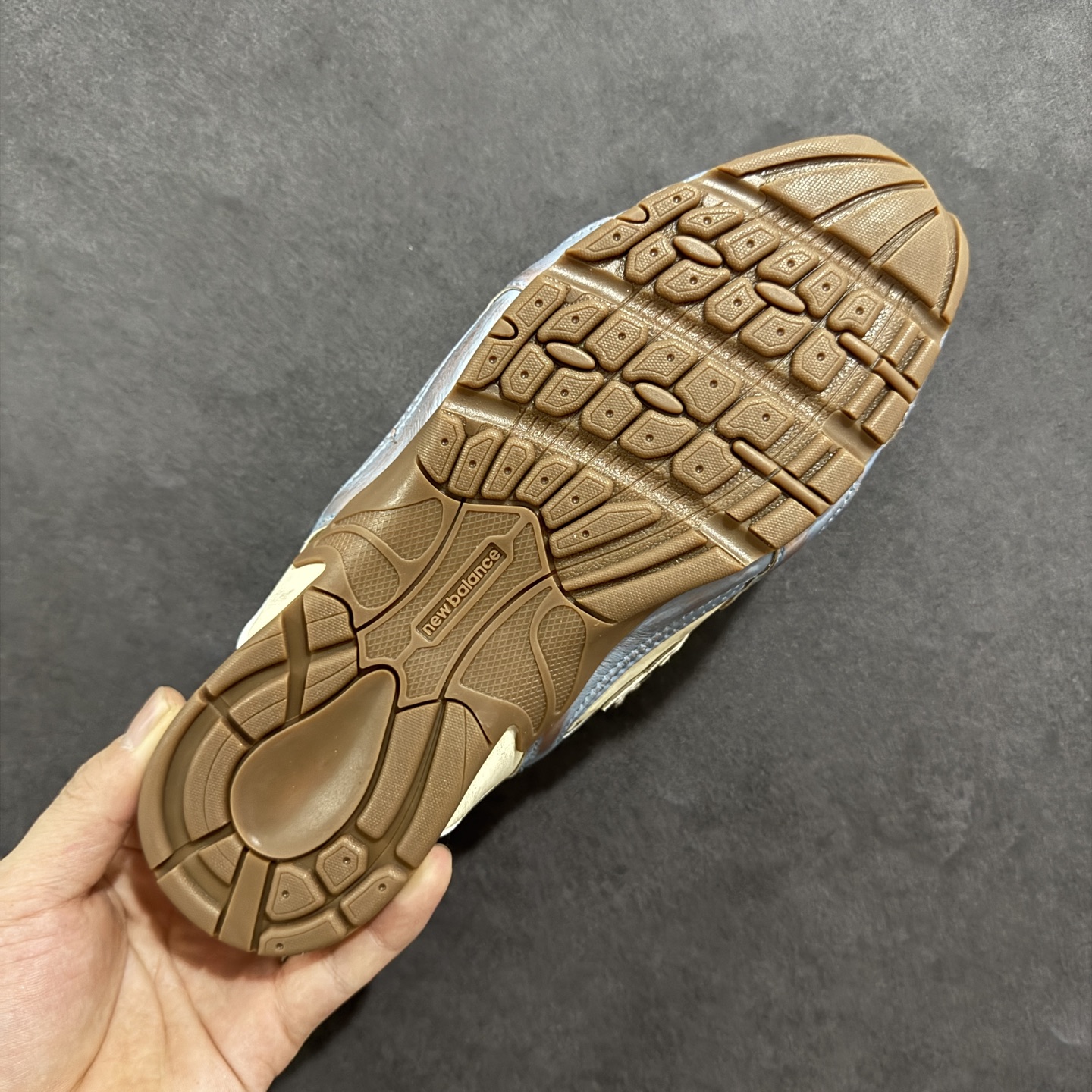 240 MiuMiu x New Balance 530系列 意大利奢侈品牌/缪缪联名款