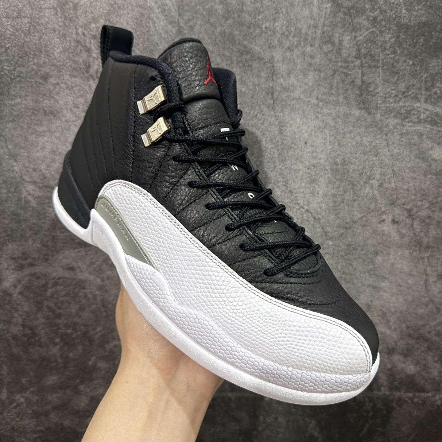 
Air Jordan AJ12 Retro 潮流 中帮 复古篮球鞋 黑白季后赛CT8013-006

