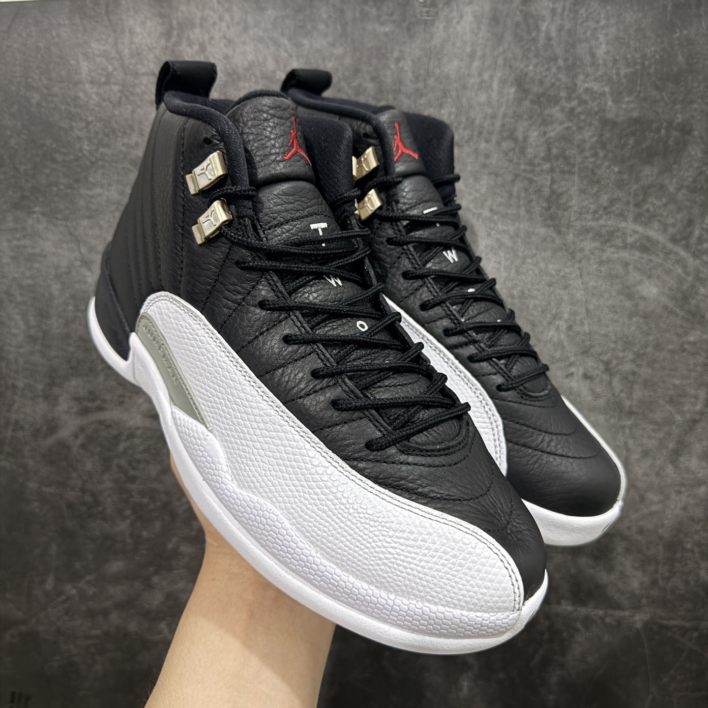 【TK至尊版】Air Jordan AJ12 Retro 潮流 中帮 复古篮球鞋 黑白季后赛CT8013-006 一比一原厂皮 最正确的版型 鞋盒 鞋盒标 芯片 更多12代的配色陆续出齐 真真的做到市场12代天花板 国外强烈推荐版本 外贸混卖专供品质 国内专业外贸AJ大厂出品 原厂楦头纸板 原厂皮料打造 原厂真碳板 内置气垫 尺码：40 40.5 41 42 42.5 43 44 44.5 45 46 47.5-选品中心