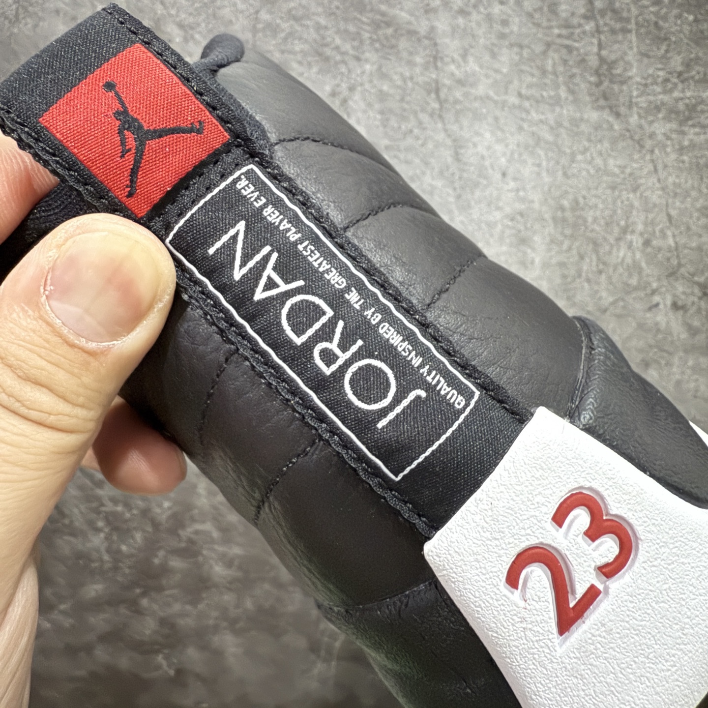 图片[2]-【TK至尊版】Air Jordan AJ12 Retro 潮流 中帮 复古篮球鞋 黑白季后赛CT8013-006 一比一原厂皮 最正确的版型 鞋盒 鞋盒标 芯片 更多12代的配色陆续出齐 真真的做到市场12代天花板 国外强烈推荐版本 外贸混卖专供品质 国内专业外贸AJ大厂出品 原厂楦头纸板 原厂皮料打造 原厂真碳板 内置气垫 尺码：40 40.5 41 42 42.5 43 44 44.5 45 46 47.5-选品中心