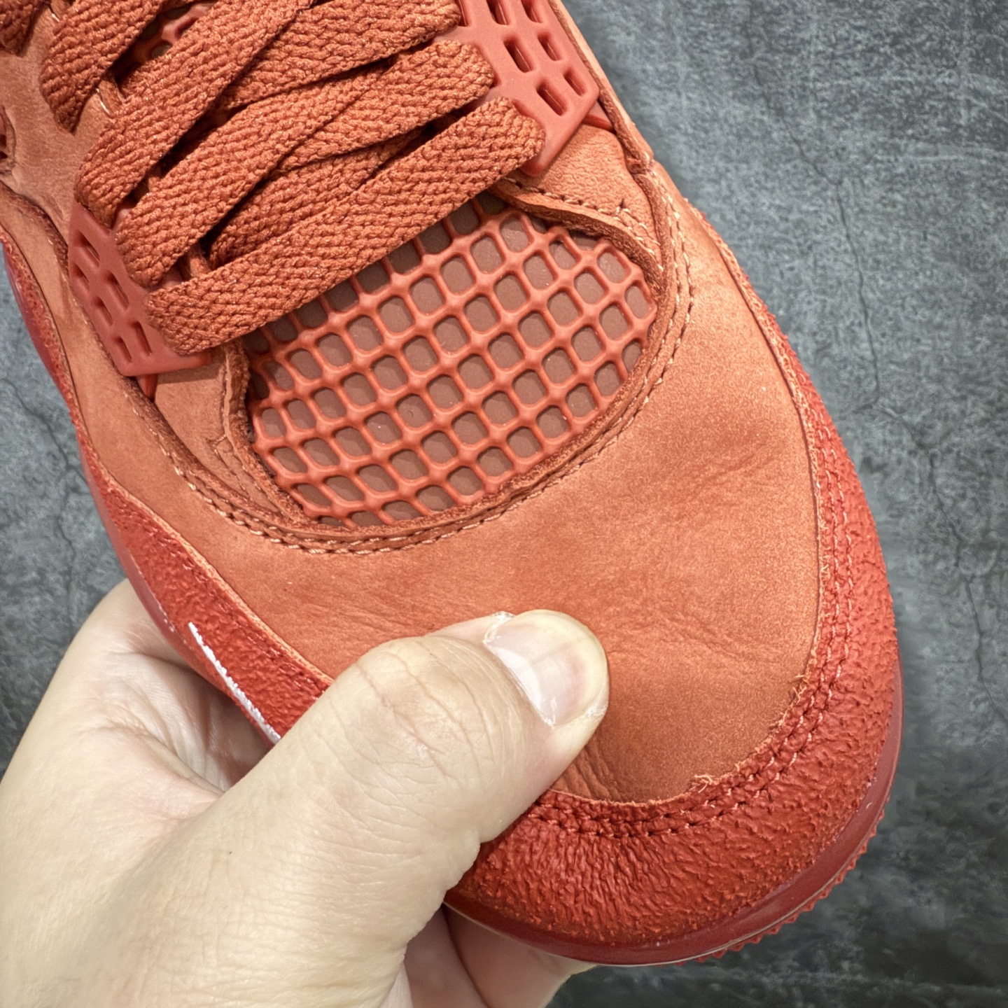 图片[6]-【xp纯原】Nigel Sylvester x Jordan Air Jordan 4 OG \”Brick by Brick\”BIKE 红砖 橙棕 外贸大厂纯原生产线出品 最高工艺制作 原装原材料组装 #原厂楦、纸板开发 纯粹韵味四代版型 #原底真实气垫 回弹反馈充足 完美鞋楦打造 市面最高工艺 一切细节如图实拍 所见所得‼️ 尺码： 40 40.5 41 42 42.5 43 44 44.5 45 46 47.5 48.5 从纽约皇后区街头到全球街骑版图，Nigel Sylvester 用车轮写故事，用风格立态度。此次与 Jordan Brand 的再度联名，以“Brick by Brick”为灵感，将坚持与积淀凝结进每一寸鞋面。 深红砖色包裹整双鞋身，象征城市坚硬的边角与不屈精神；精致翻毛皮材质搭配醒目的白色 Nike Air 后跟标志，复古气息与现代感交融；前掌微型 Swoosh 点睛细节，传达骑行与街头文化的融合信仰。 不是为跑而生，是为突破而来。 Brick by Brick——每一块砖，都是前行的力量。-选品中心