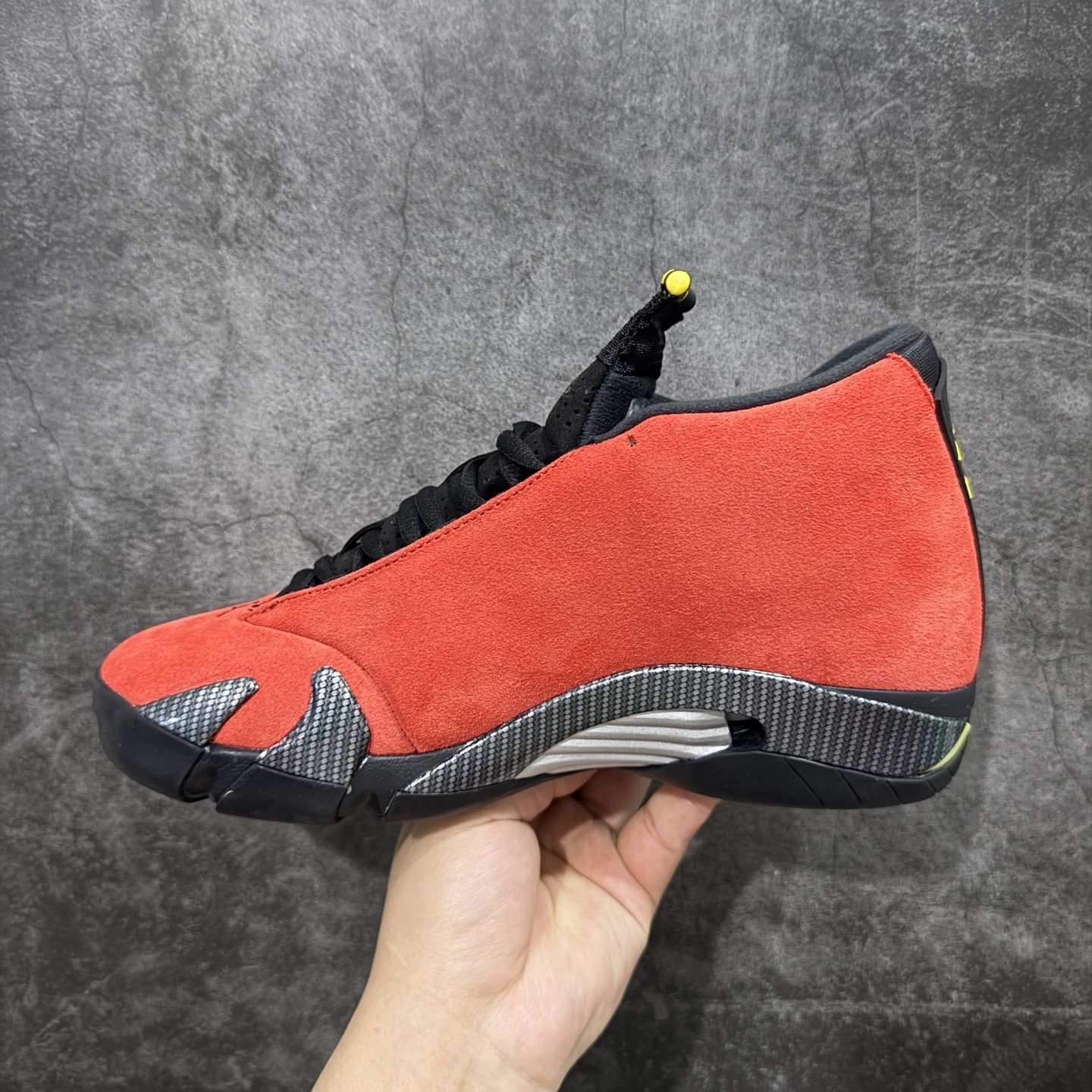 【纯原版4】Air Jordan AJ14 新版法拉利 IF5015-600
外贸特供批次
原楦原