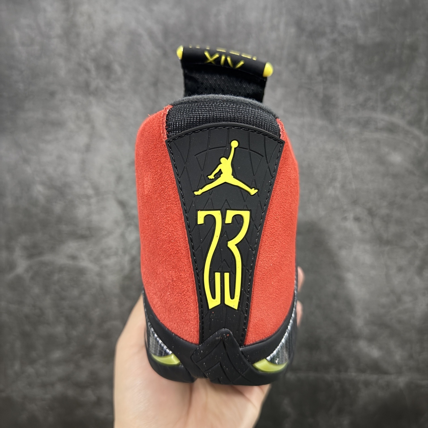 【纯原版4】Air Jordan AJ14 新版法拉利 IF5015-600
外贸特供批次
原楦原