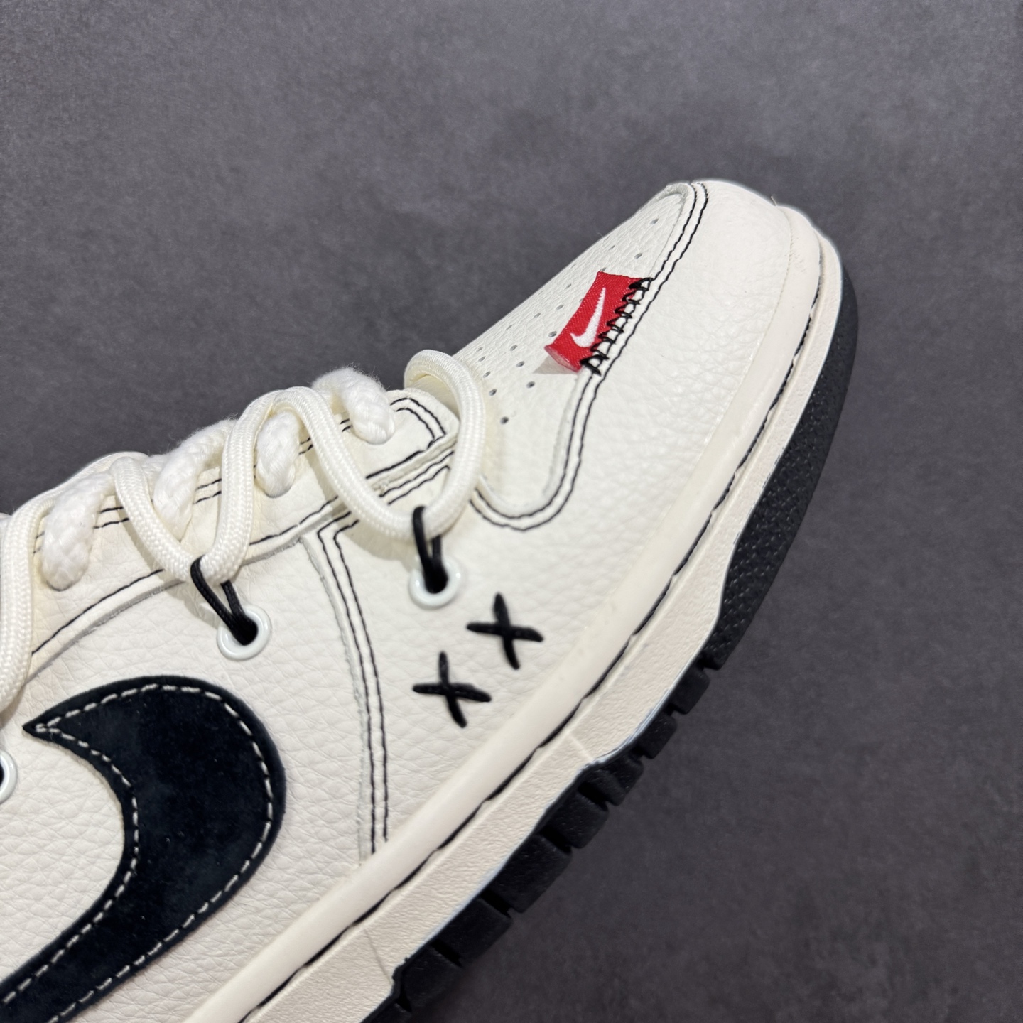 300 定制版Nike SB Dunk Low 北面系列 绑带米白黑勾 周年高端定制 低帮休闲板鞋 YX5066-286