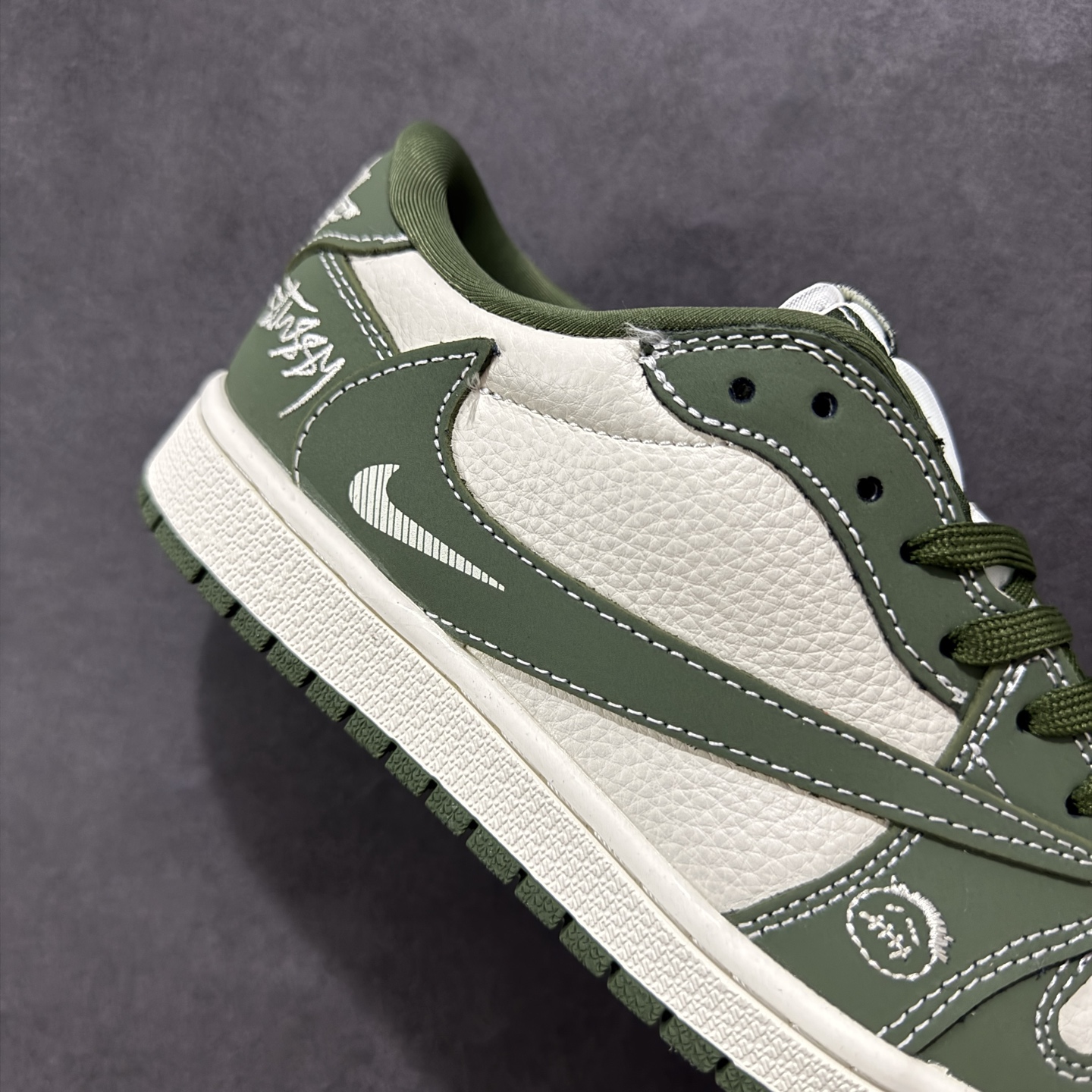 280 定制版Travis Scott x Fragment Design x Air Jordan 1 Low SP AJ1 斯图西联名 油绿鬼脸 低帮文化休闲板鞋 XS2024-025