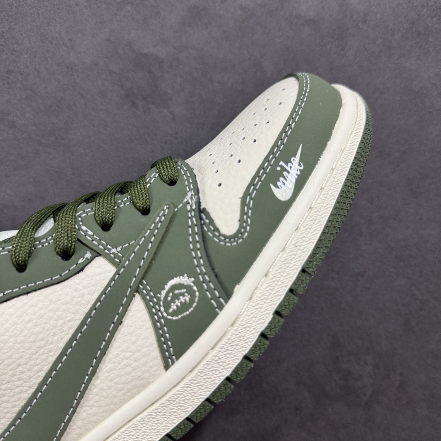 280 定制版Travis Scott x Fragment Design x Air Jordan 1 Low SP AJ1 斯图西联名 油绿鬼脸 低帮文化休闲板鞋 XS2024-025