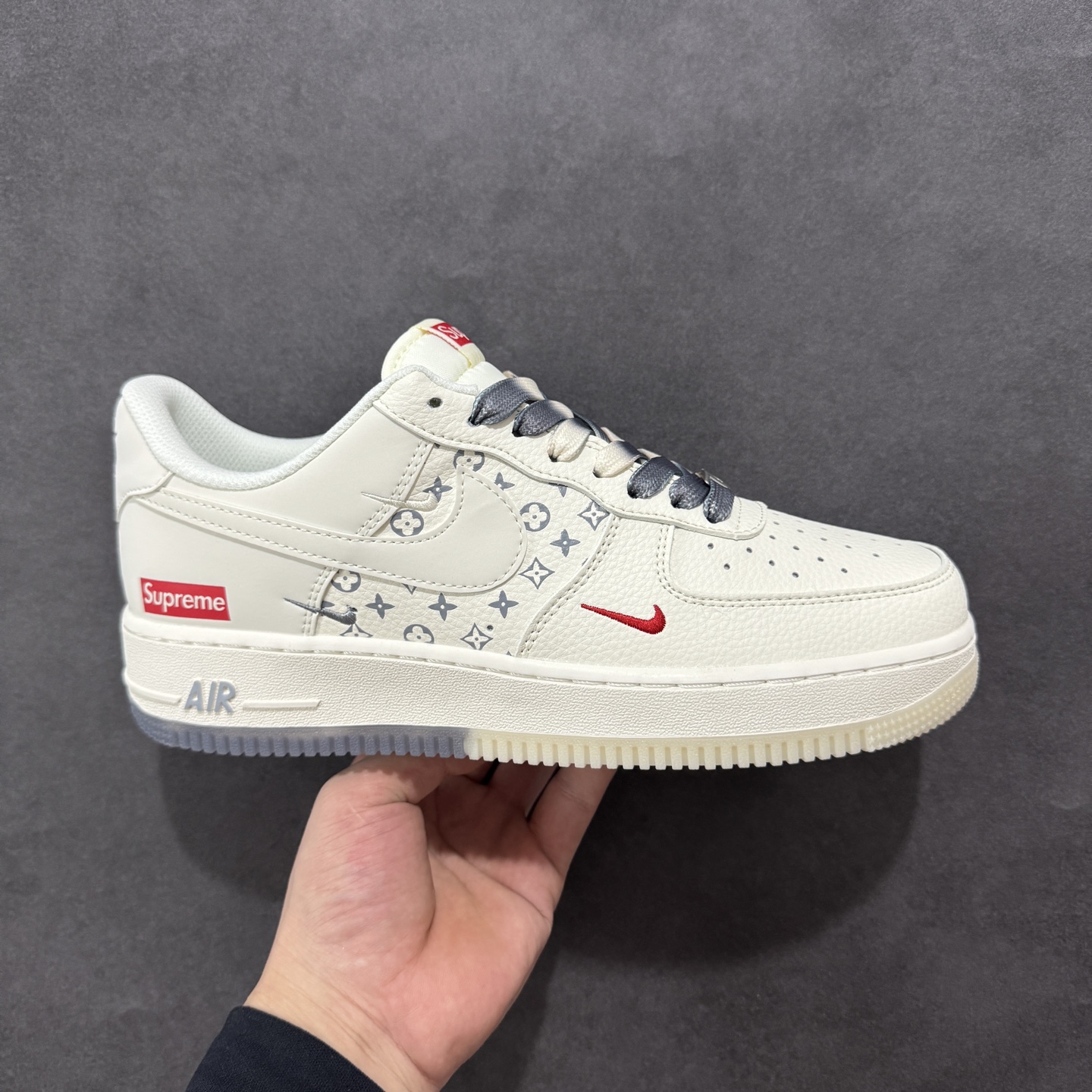 260 定制版海外限量发售！NIke Air Force 1 '07 Low “Supreme联名——双拼灰印花”空军一号 低帮 运动鞋 HH7518-077
