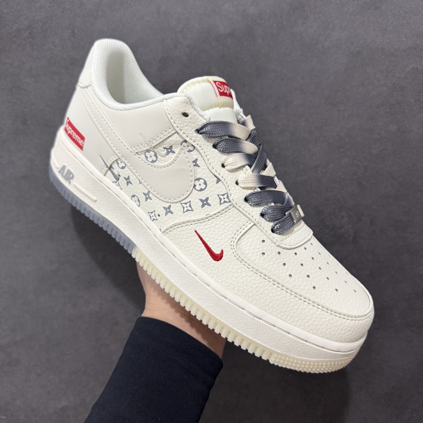 260 定制版海外限量发售！NIke Air Force 1 '07 Low “Supreme联名——双拼灰印花”空军一号 低帮 运动鞋 HH7518-077