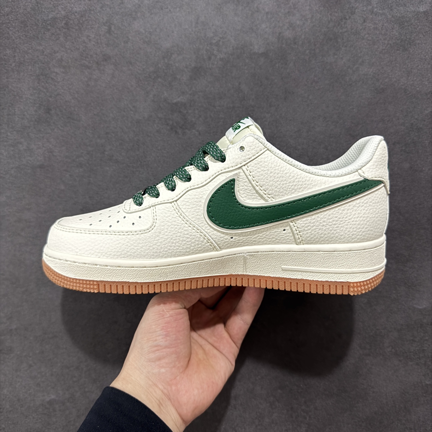 260 定制版Nike Air Force 1'07 Low 斯图西联名 绿勾生胶 空军一号低帮休闲板鞋 XX3168-138