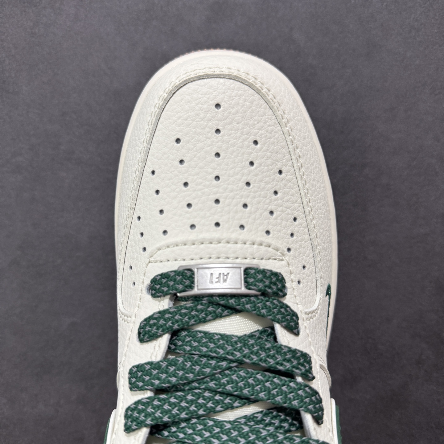260 定制版Nike Air Force 1'07 Low 斯图西联名 绿勾生胶 空军一号低帮休闲板鞋 XX3168-138