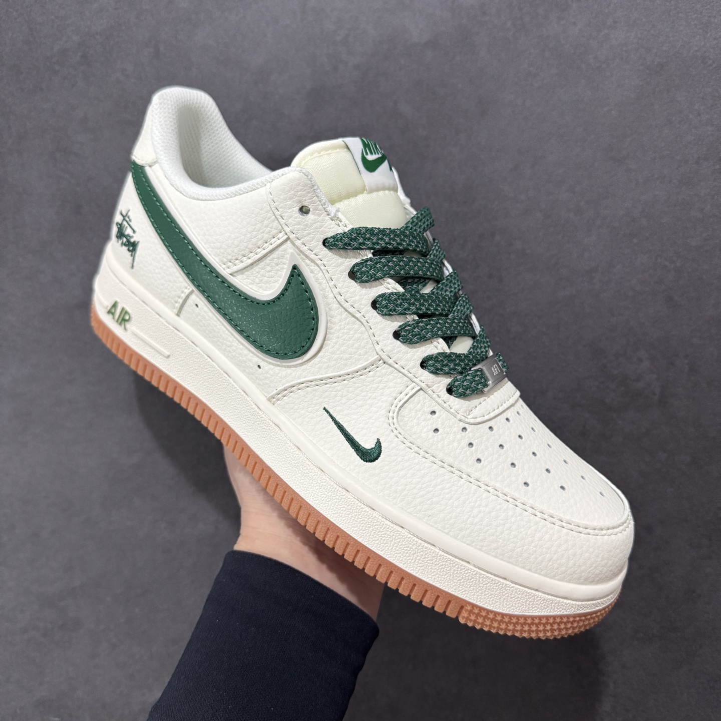 260 定制版Nike Air Force 1'07 Low 斯图西联名 绿勾生胶 空军一号低帮休闲板鞋 XX3168-138