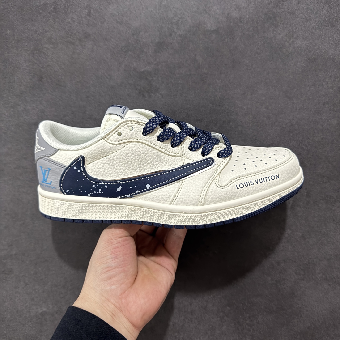 280 定制版Travis Scott x Fragment Design x Air Jordan 1 Low SP AJ1 斯图西联名 灰线火焰 低帮文化休闲板鞋 ZH2598-230