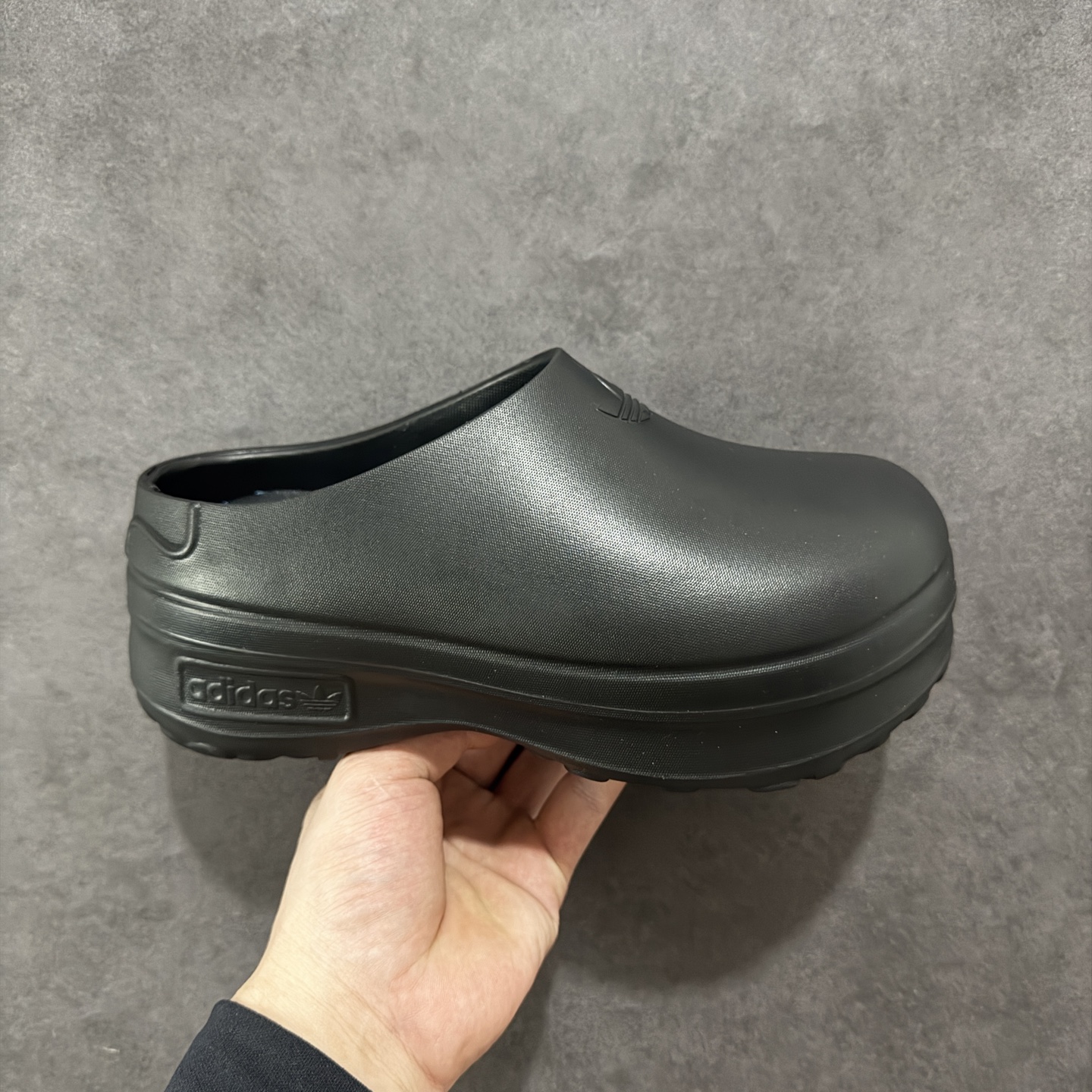 【cs版本】AD Adifom Stan Smith Platform Mule史密斯原型改良系列穆勒风松糕厚底休闲包头露跟凉鞋式拖鞋 厨师鞋丑萌爆红！厚底大头造型超可爱！ #男女鞋升级原楦原数据工程力学开发版型 #超轻耐磨一体式MD泡沫鞋身 #内嵌厚实内嵌欧索莱环保鞋垫 #半包覆鞋面组合弹力厚底 尺码：36 37 38 39 40 41 42 43 44 45-选品中心