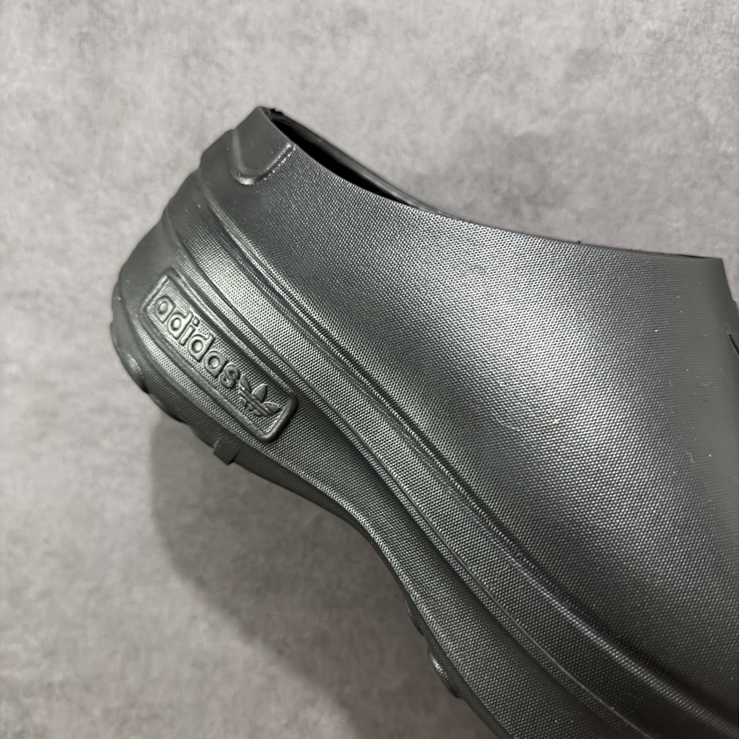 图片[6]-【cs版本】AD Adifom Stan Smith Platform Mule史密斯原型改良系列穆勒风松糕厚底休闲包头露跟凉鞋式拖鞋 厨师鞋丑萌爆红！厚底大头造型超可爱！ #男女鞋升级原楦原数据工程力学开发版型 #超轻耐磨一体式MD泡沫鞋身 #内嵌厚实内嵌欧索莱环保鞋垫 #半包覆鞋面组合弹力厚底 尺码：36 37 38 39 40 41 42 43 44 45-选品中心