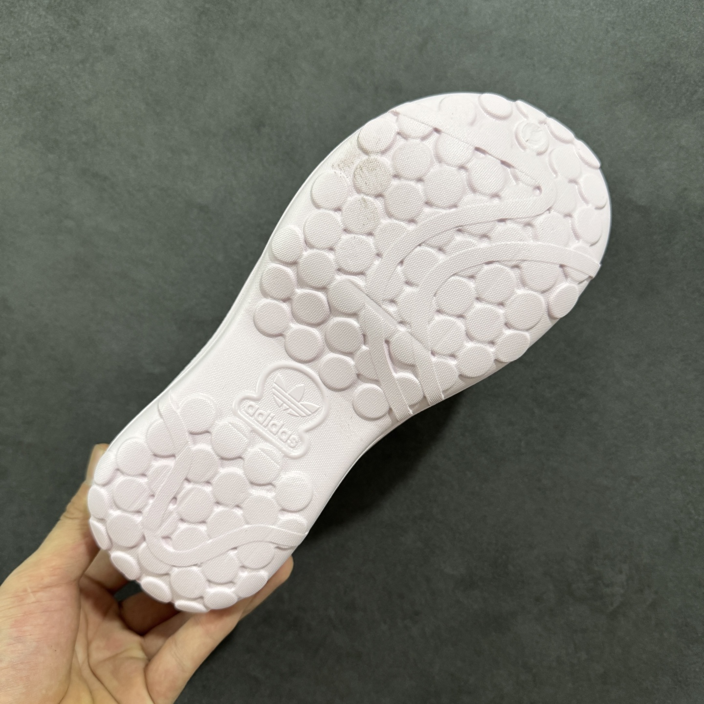 图片[9]-【cs版本】AD Adifom Stan Smith Platform Mule史密斯原型改良系列穆勒风松糕厚底休闲包头露跟凉鞋式拖鞋 厨师鞋丑萌爆红！厚底大头造型超可爱！ #男女鞋升级原楦原数据工程力学开发版型 #超轻耐磨一体式MD泡沫鞋身 #内嵌厚实内嵌欧索莱环保鞋垫 #半包覆鞋面组合弹力厚底 尺码：36 37 38 39 40 41 42 43 44 45-选品中心