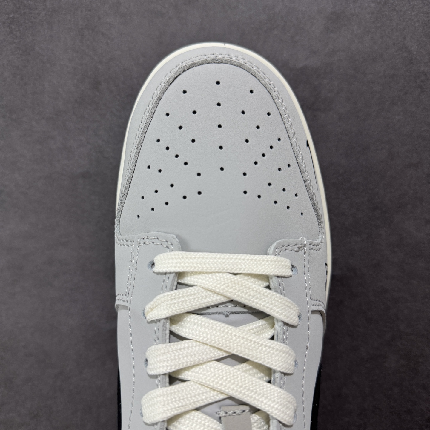 260 定制版Nike SB Dunk Low x Louis Vuitton 灰黑小钩 XY2026-153