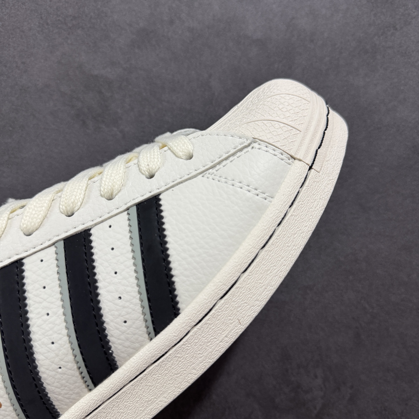 240 定制版AD Original Superstar x Supreme 白蓝红 JY8905